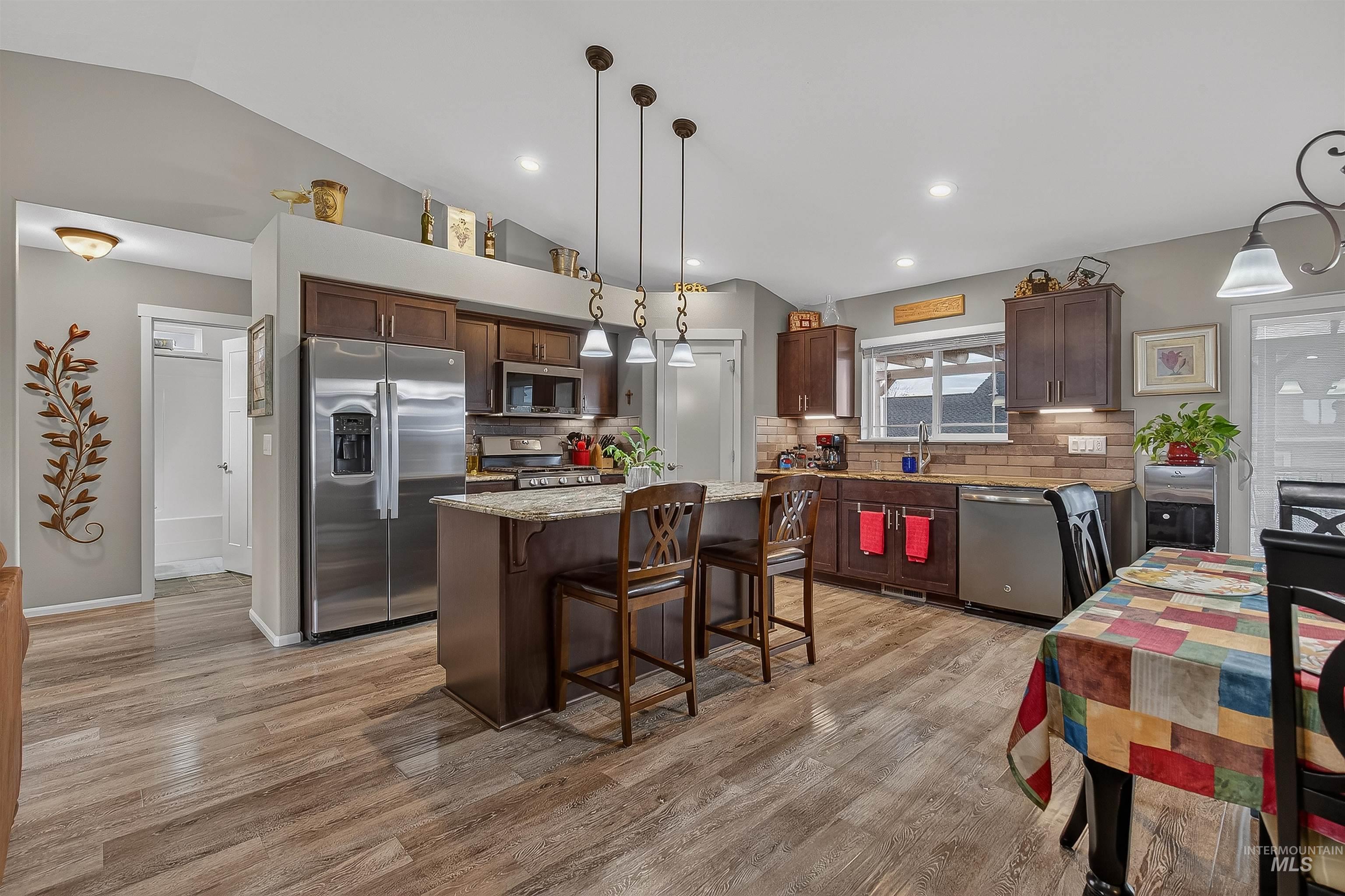 3250 Expedition Way