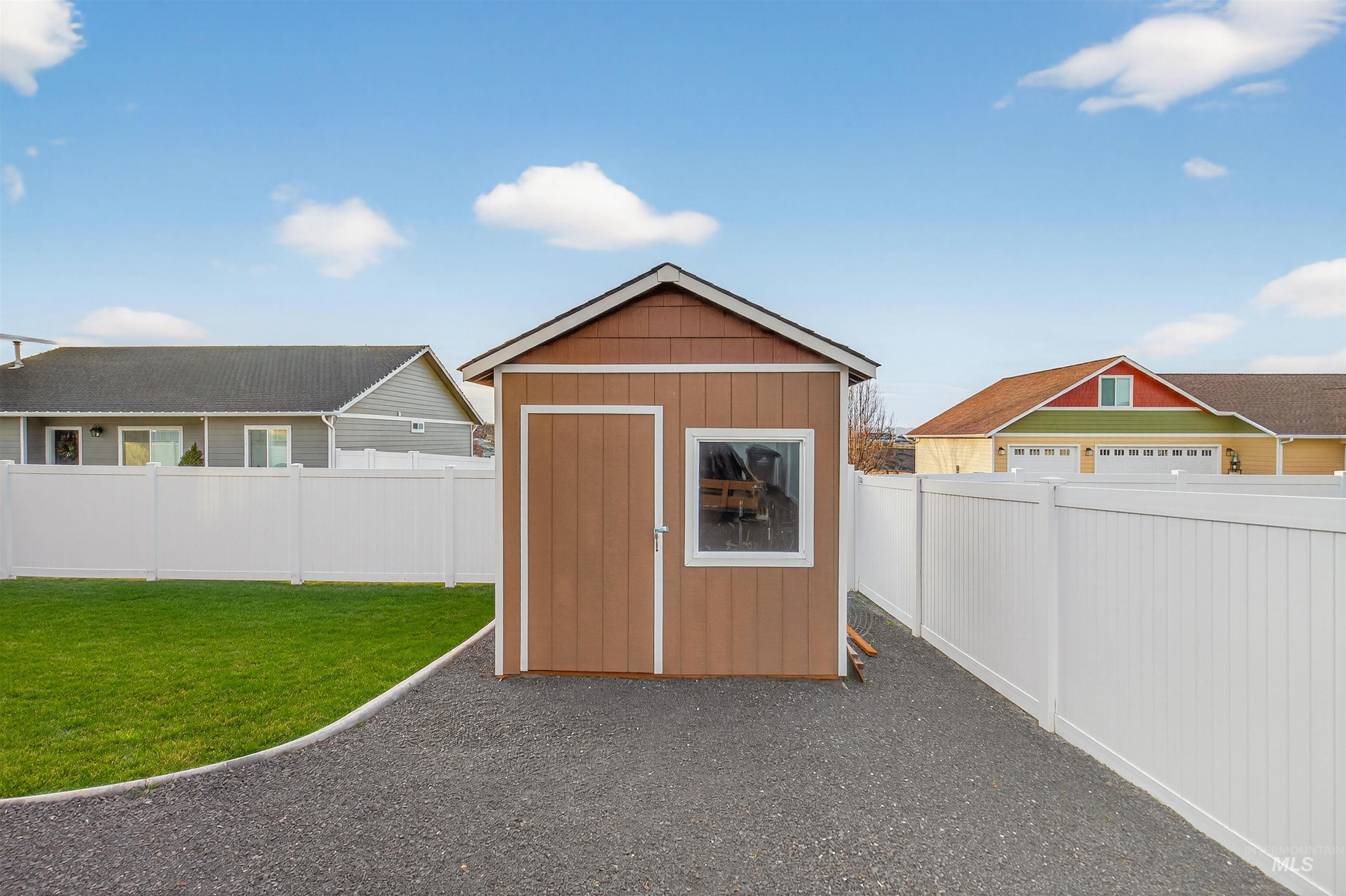 3250 Expedition Way