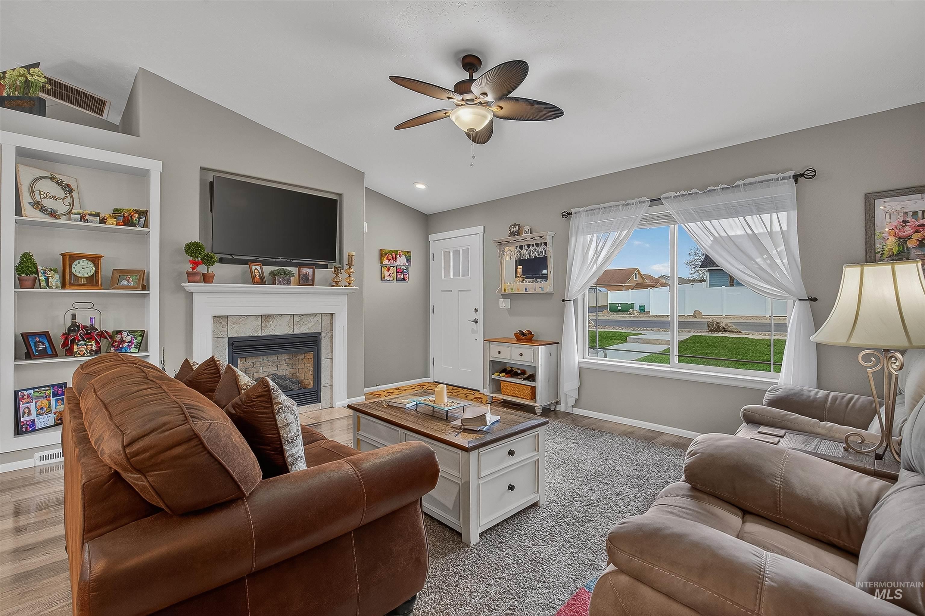 3250 Expedition Way