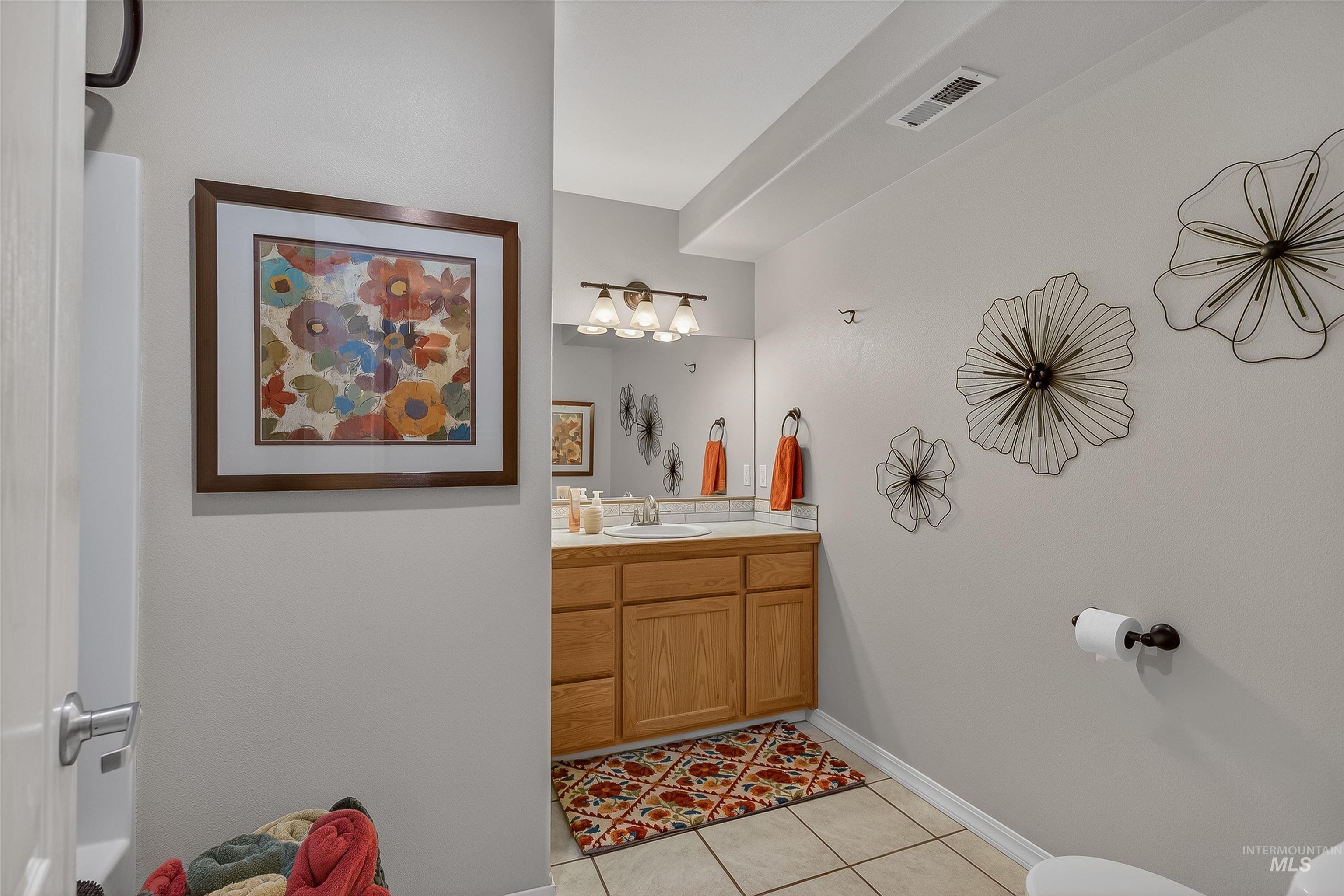 3978 Foothill Dr