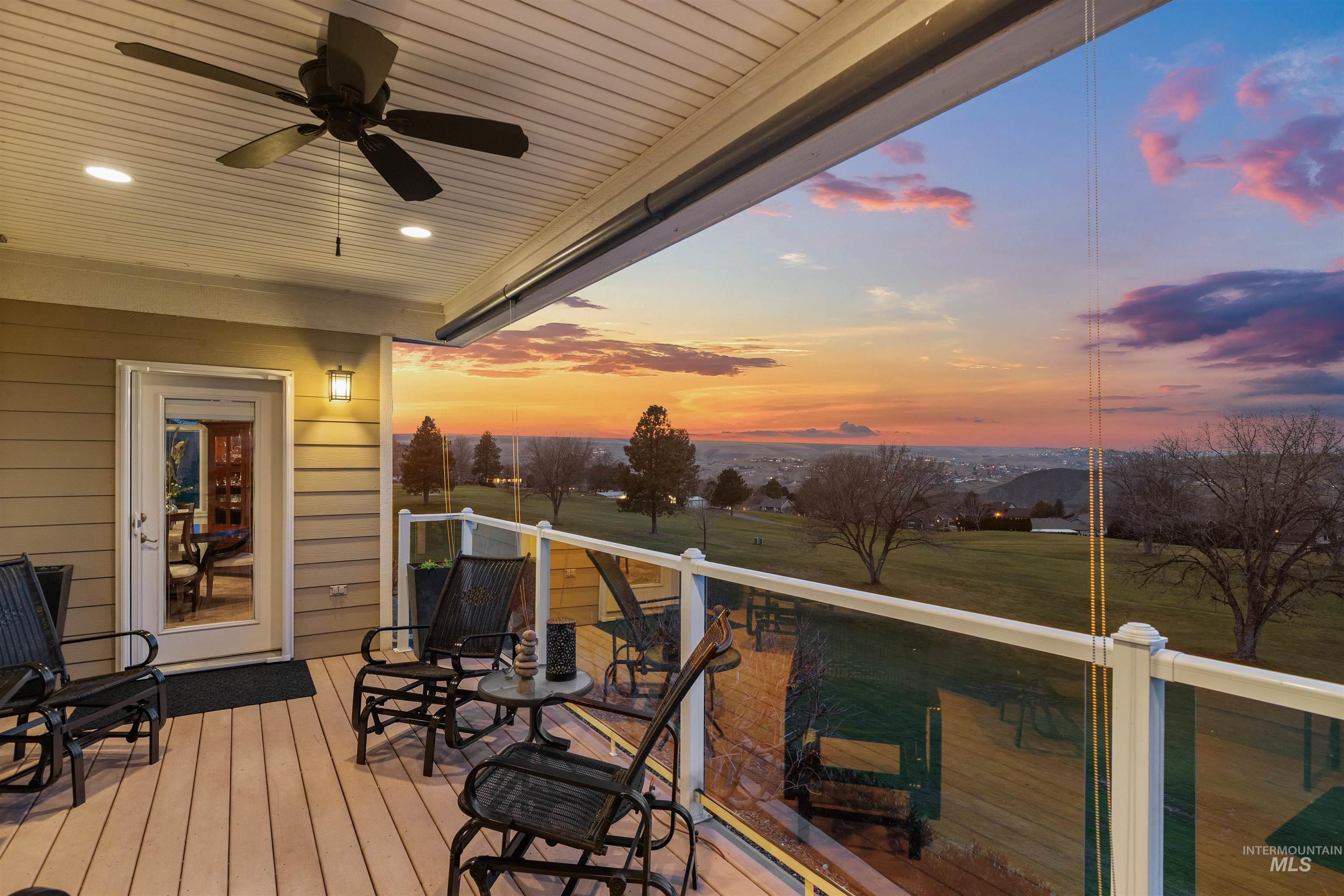 3978 Foothill Dr