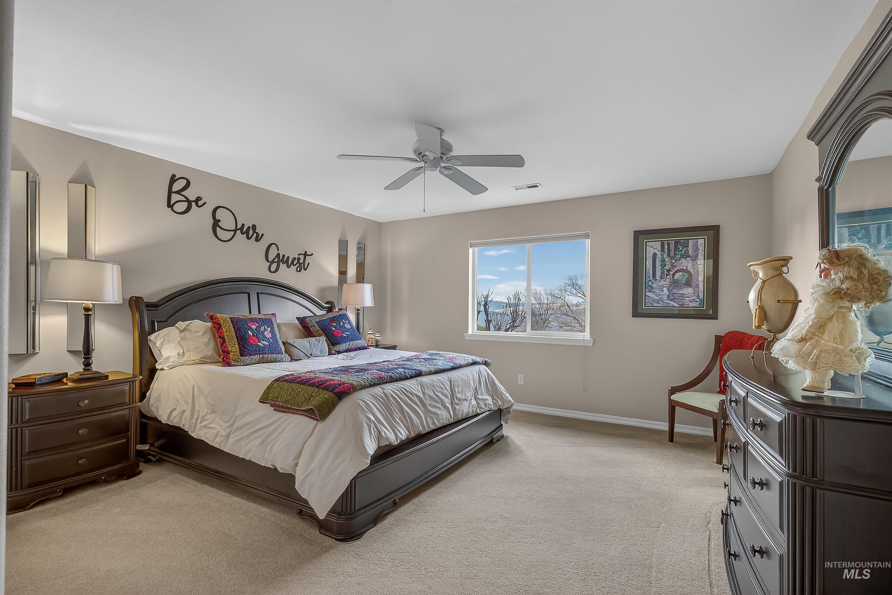 3978 Foothill Dr