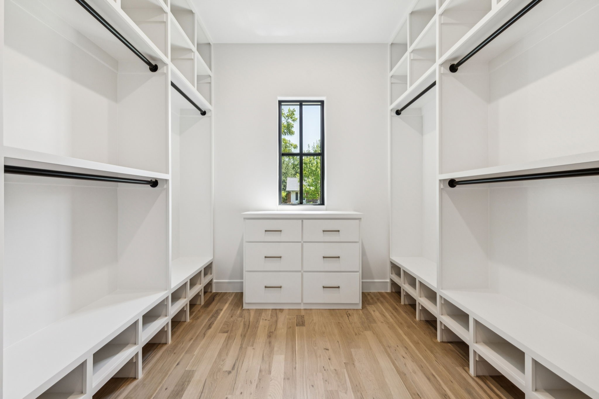 3207 Whitehall Drive