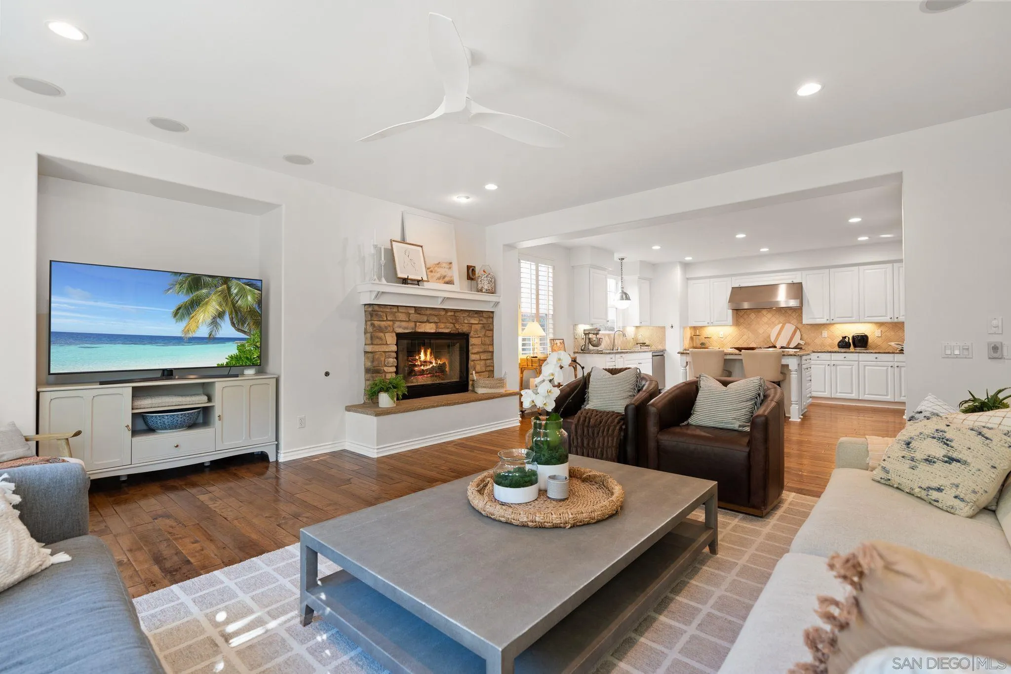 3747 Camino Cereza