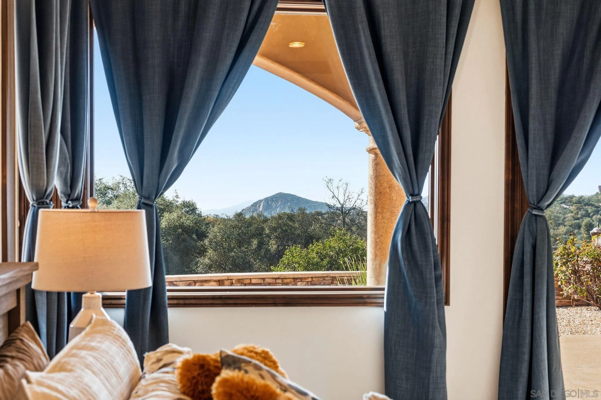 19491 Deerhorn Valley