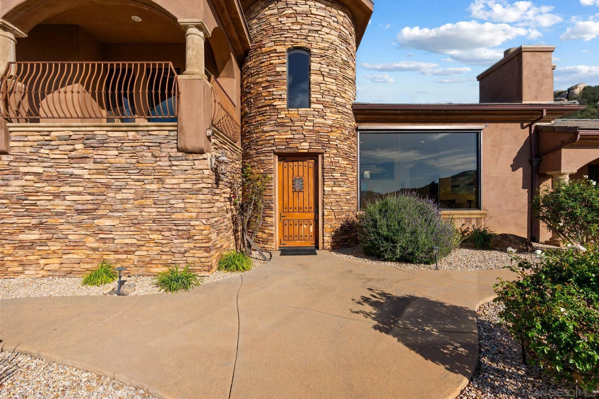 19491 Deerhorn Valley