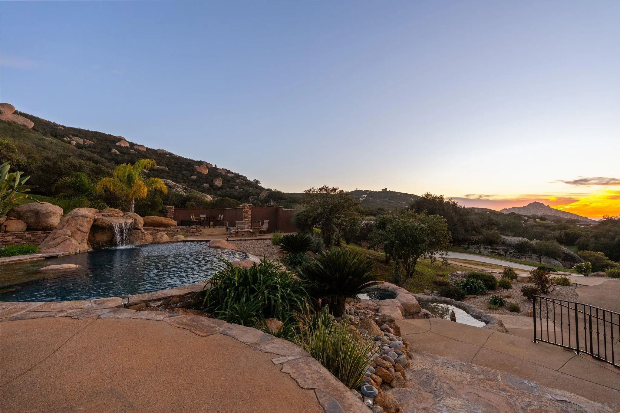 19491 Deerhorn Valley