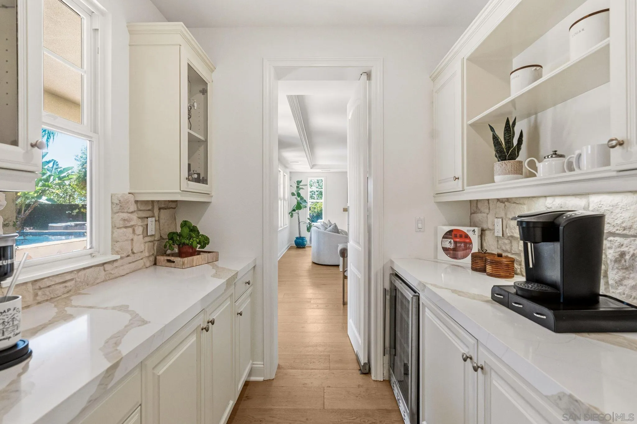 3228 Sitio Montecillo