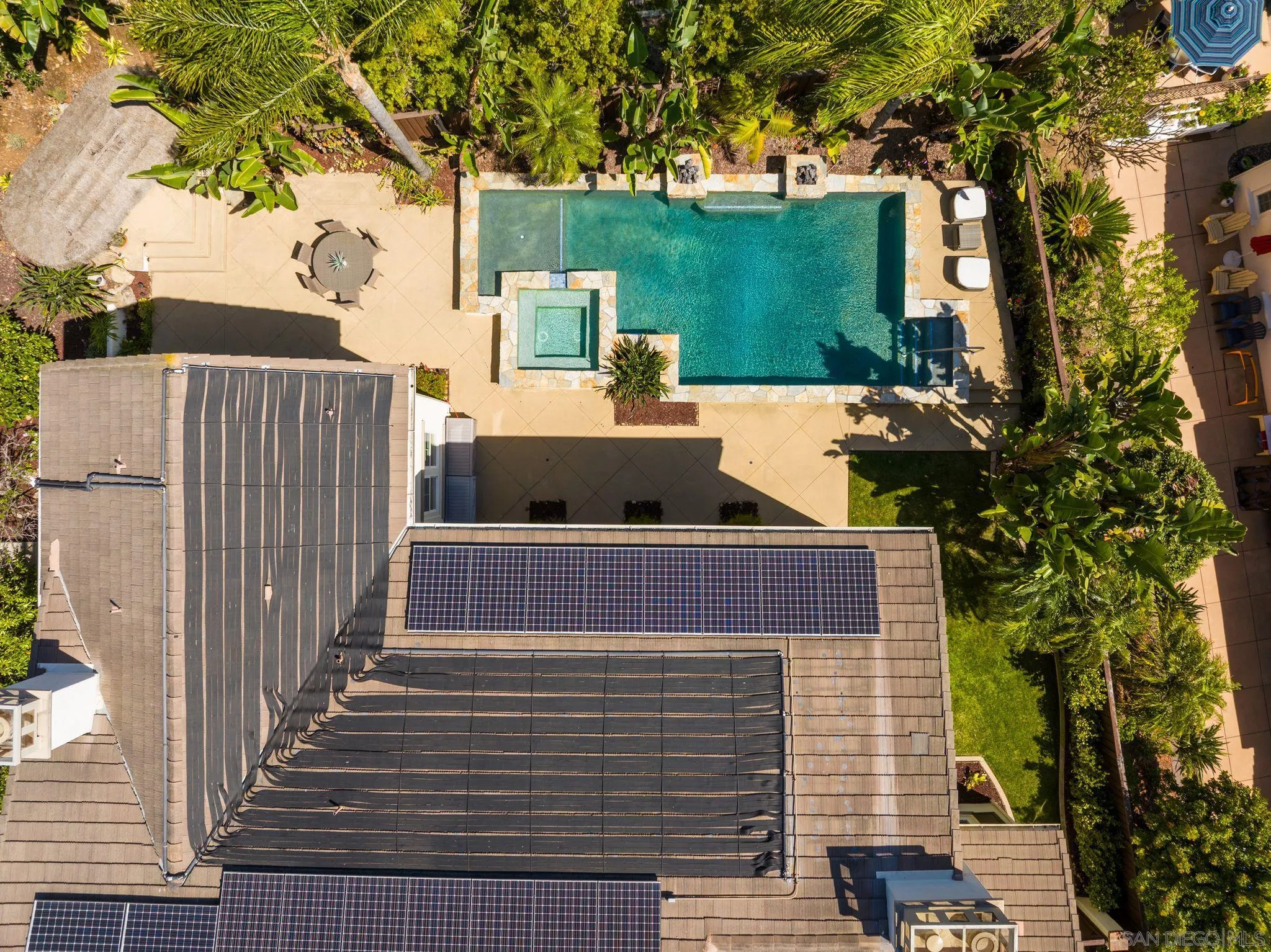 3228 Sitio Montecillo