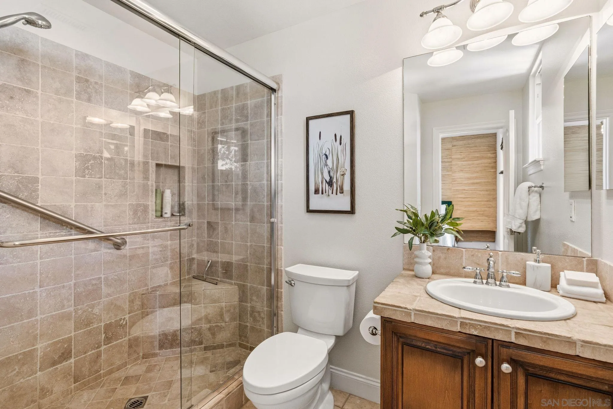 3228 Sitio Montecillo