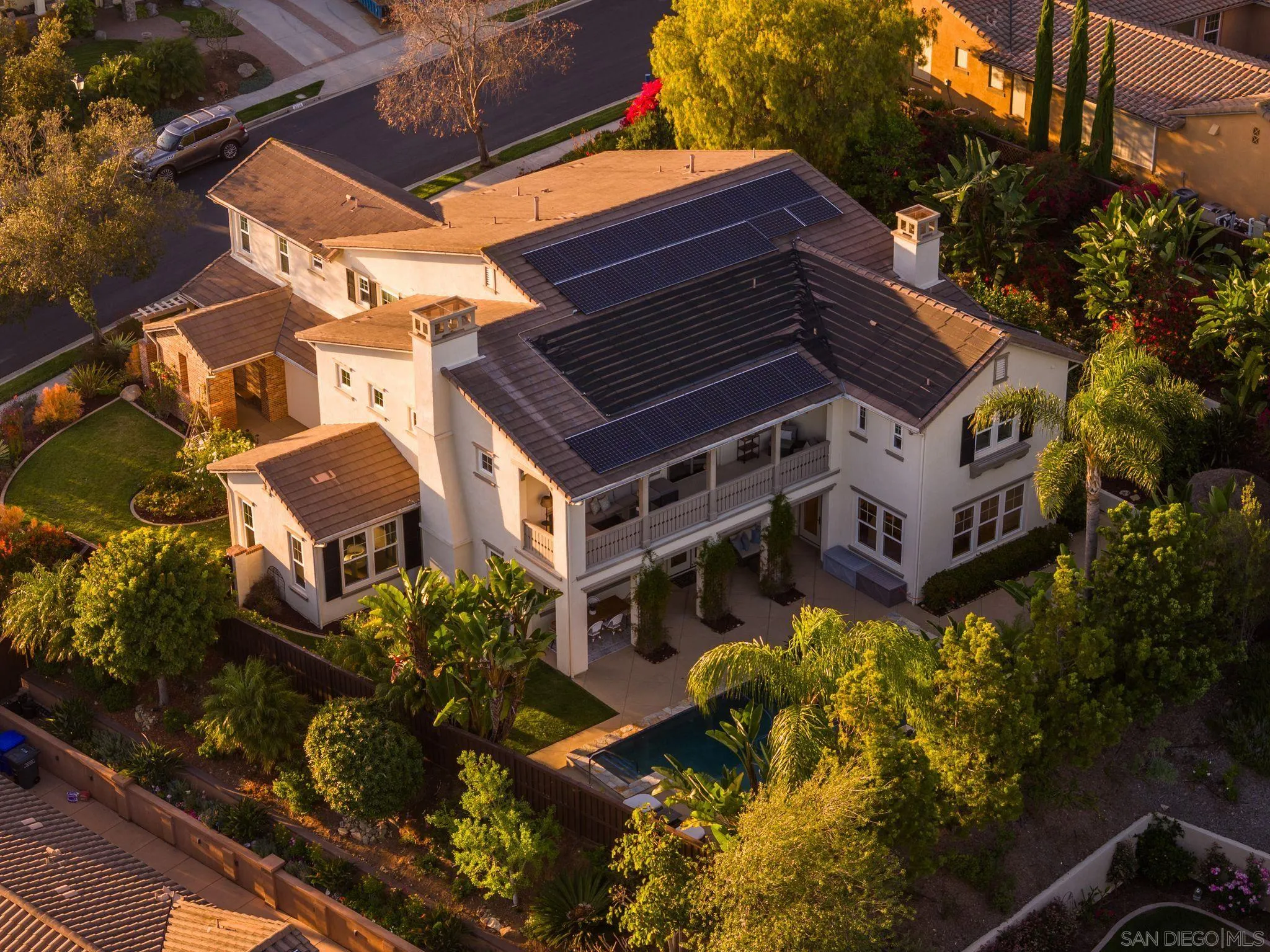 3228 Sitio Montecillo