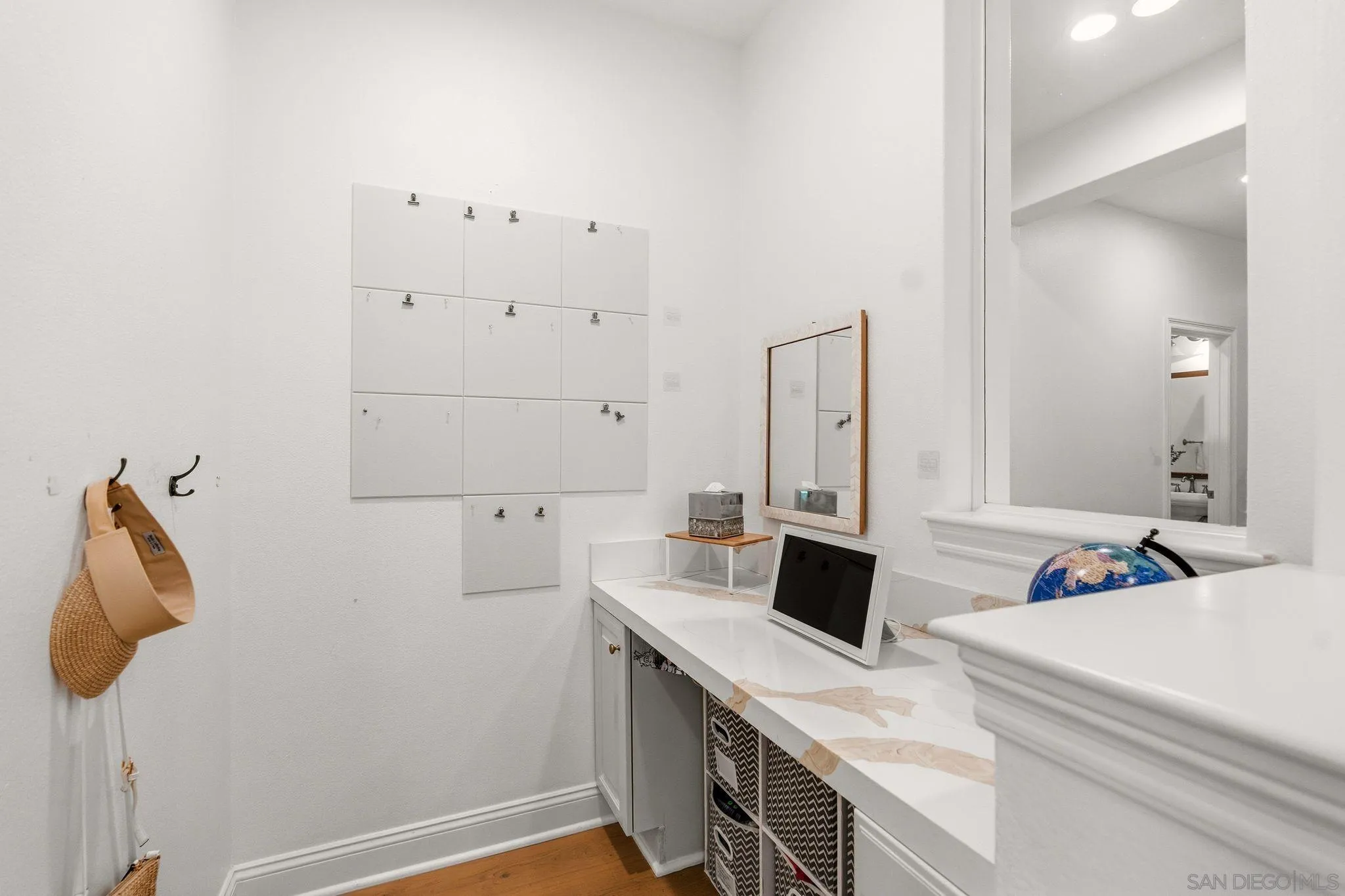 3228 Sitio Montecillo