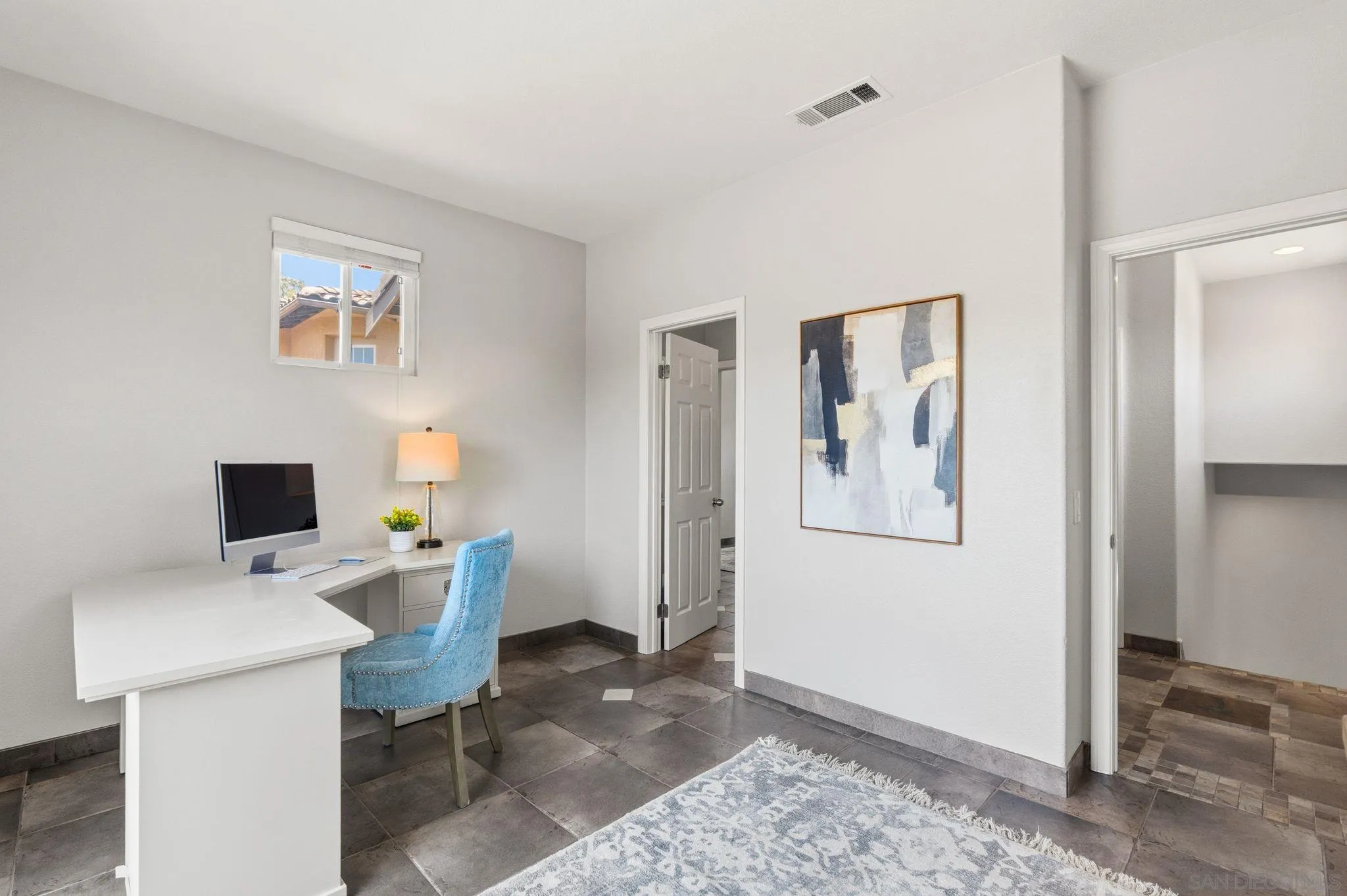 6108 Paseo Valiente
