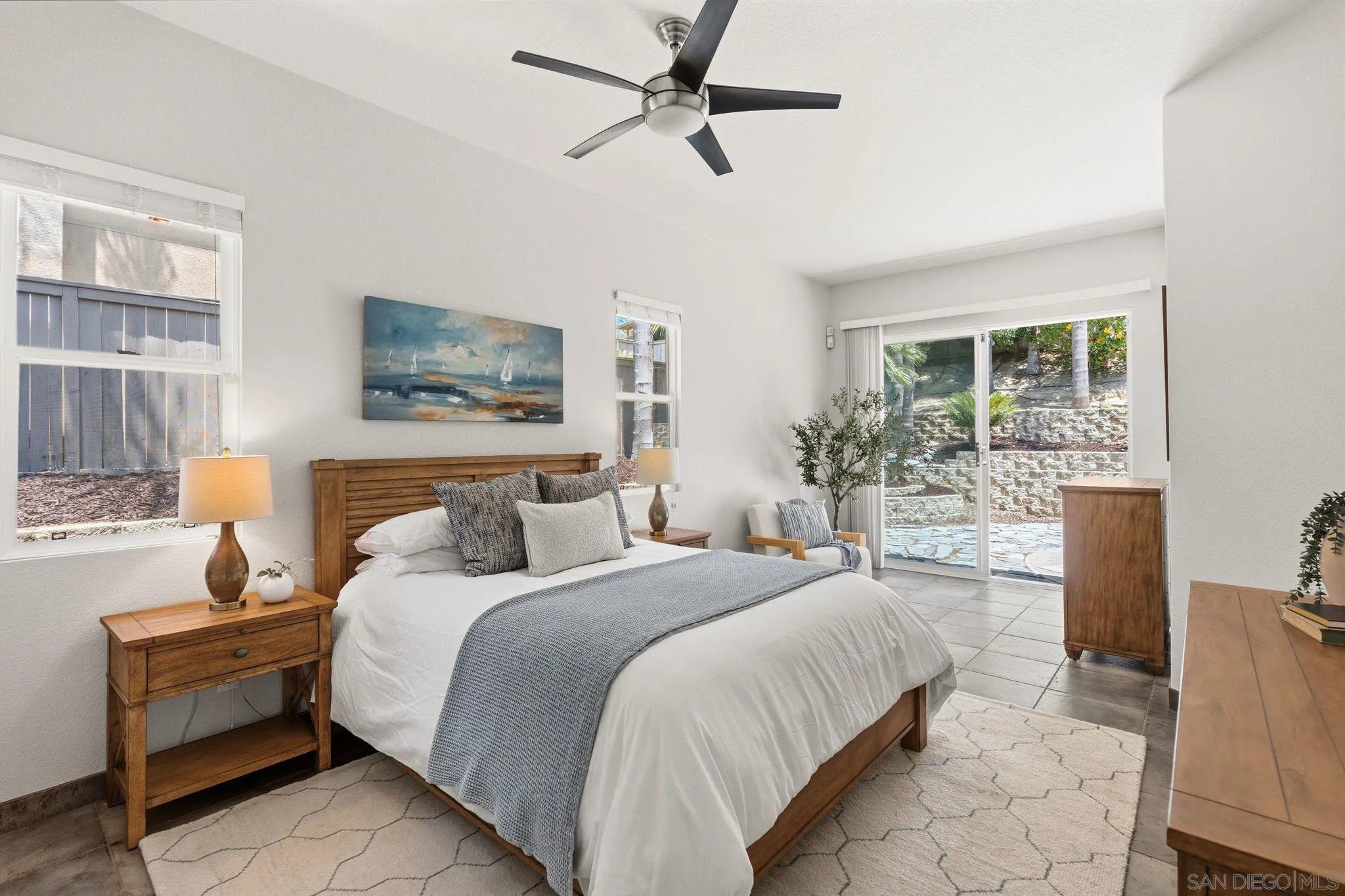 6108 Paseo Valiente