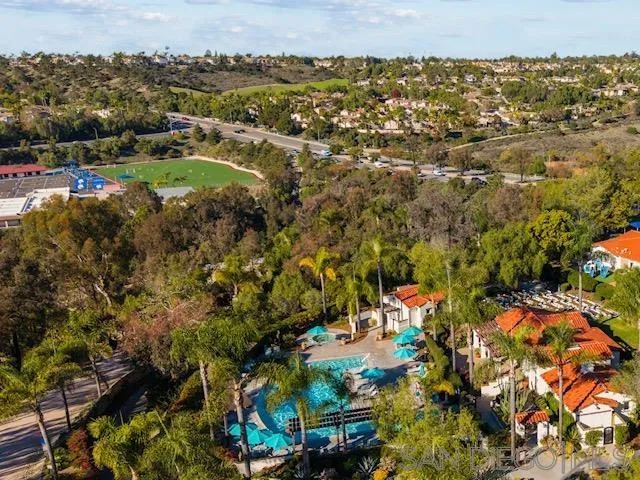 6108 Paseo Valiente