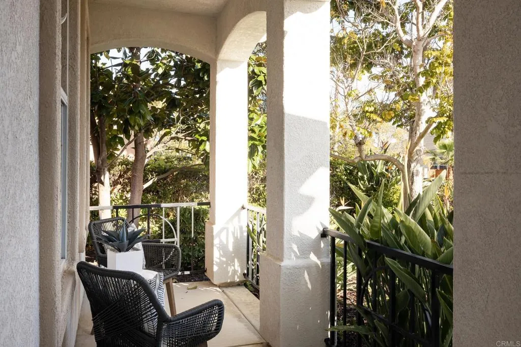 3016 Avenida Ciruela