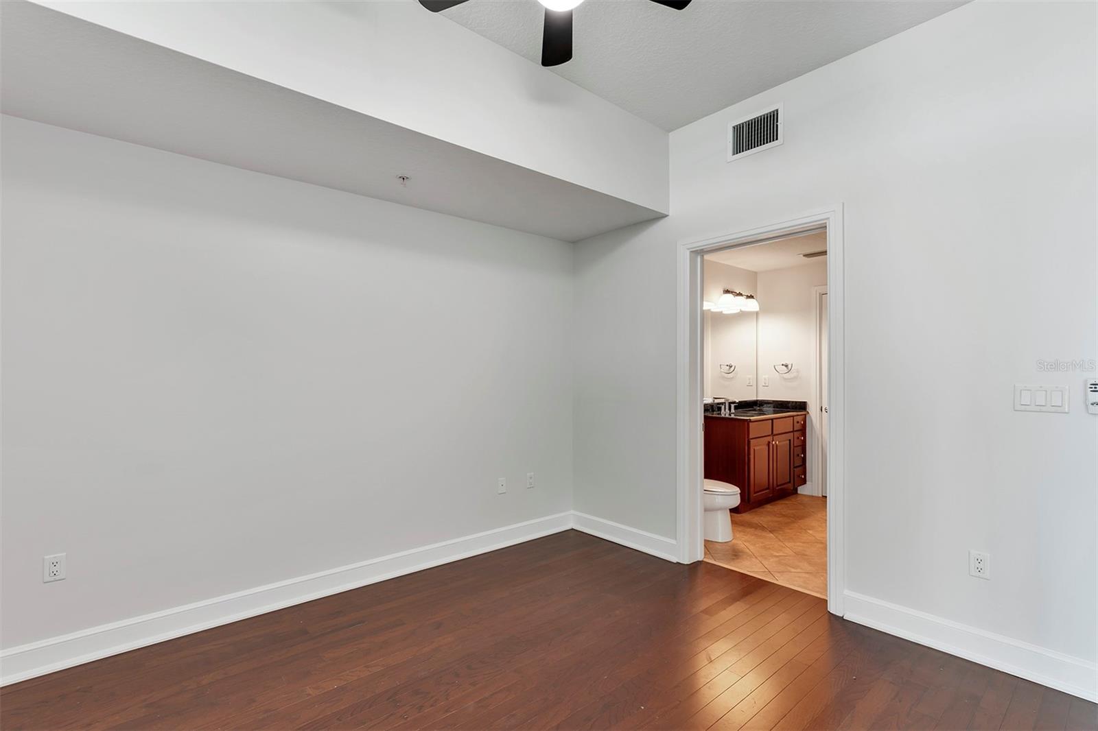 101 S EOLA DR #608