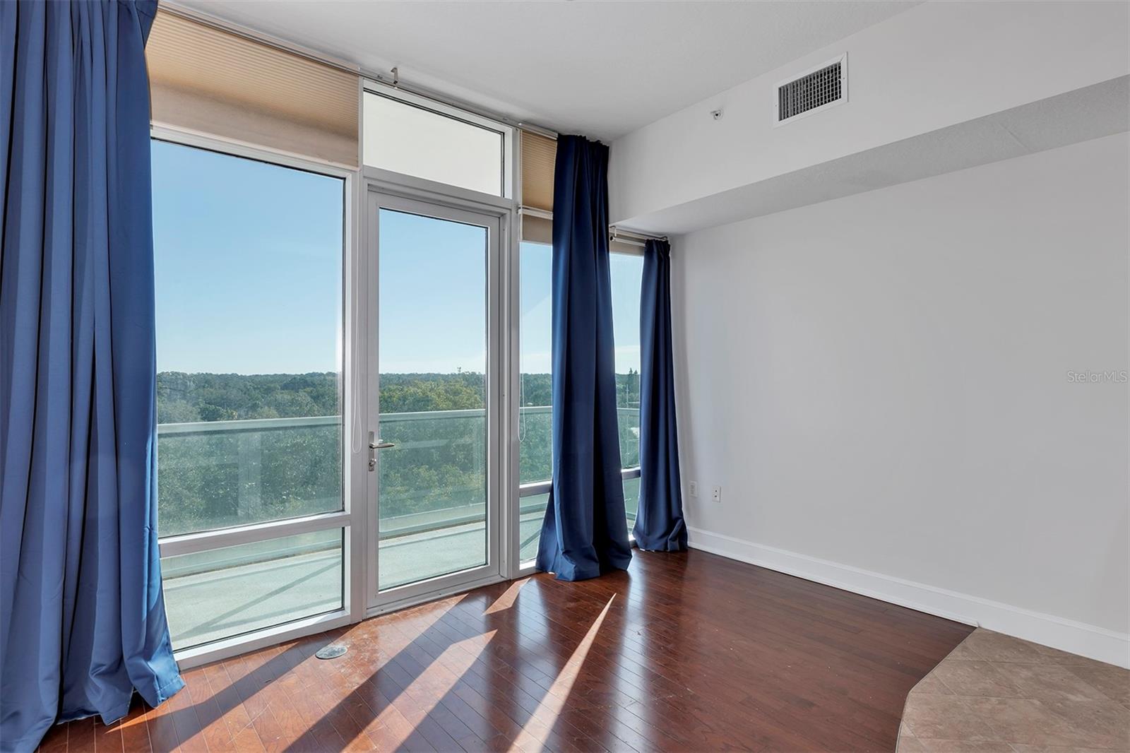 101 S EOLA DR #608