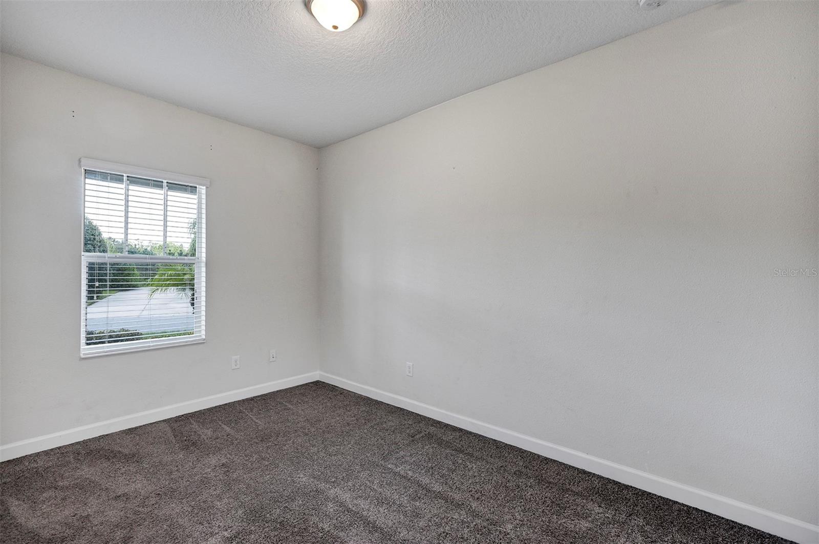 10193 LOVEGRASS LN