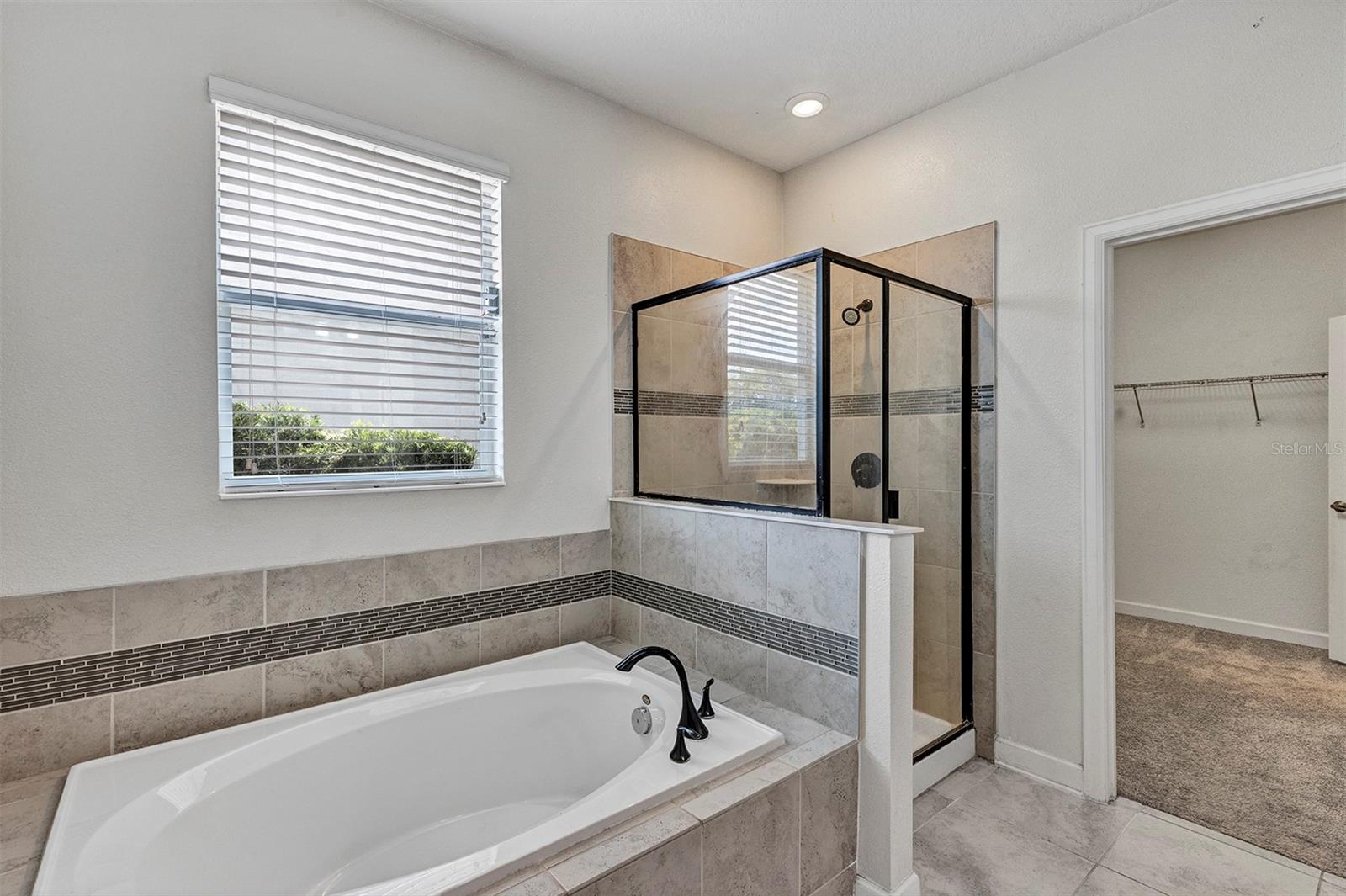 10193 LOVEGRASS LN