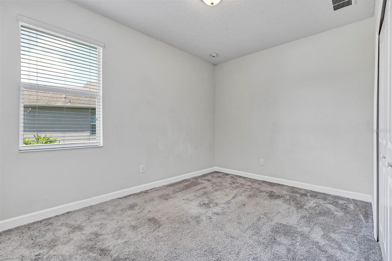 10193 LOVEGRASS LN