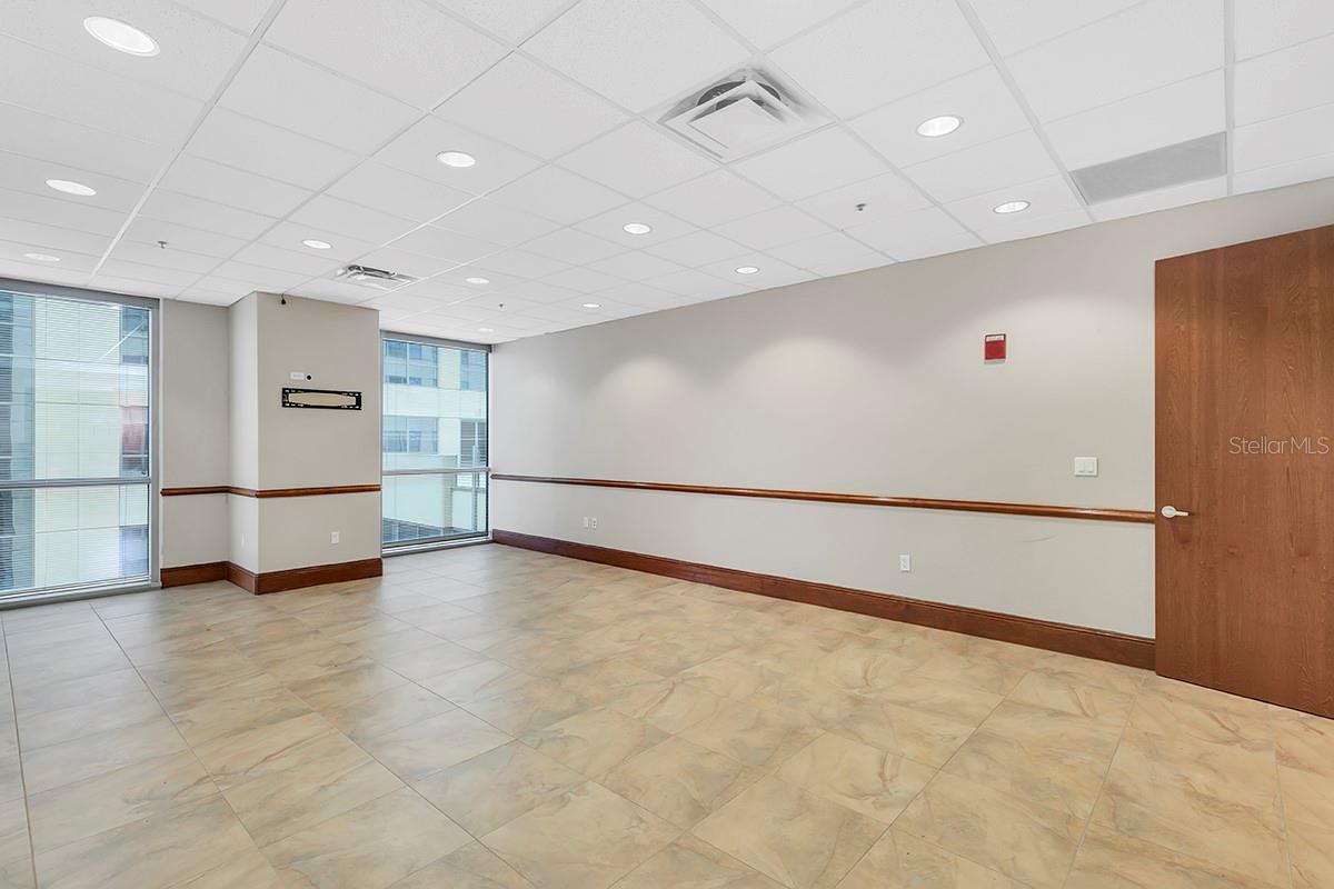 189 S ORANGE AVE #1110