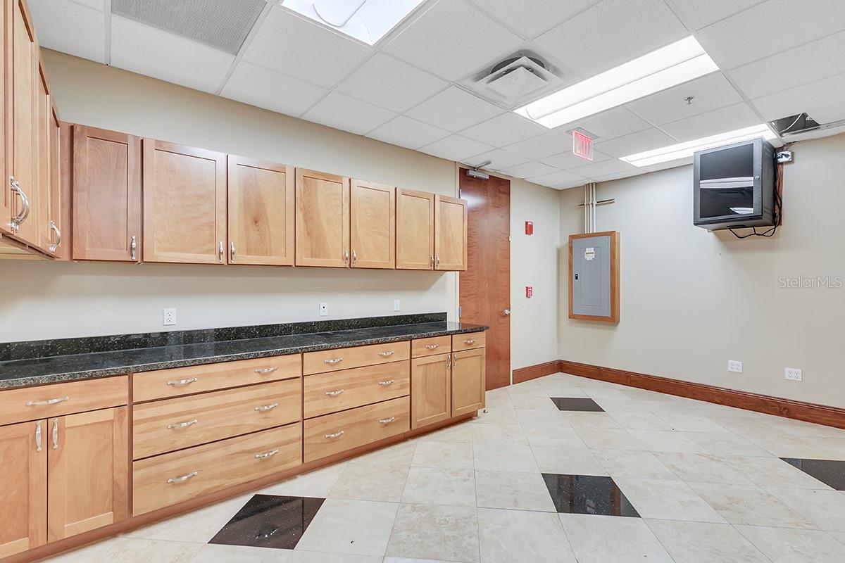 189 S ORANGE AVE #1110