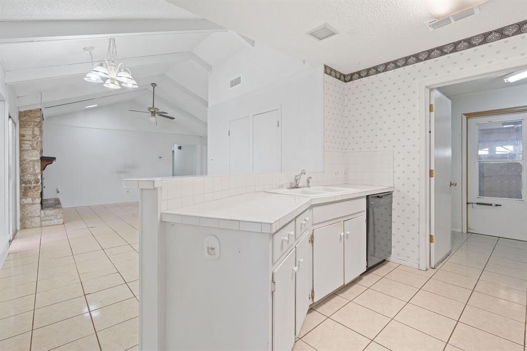 1514 Desert Quail LN