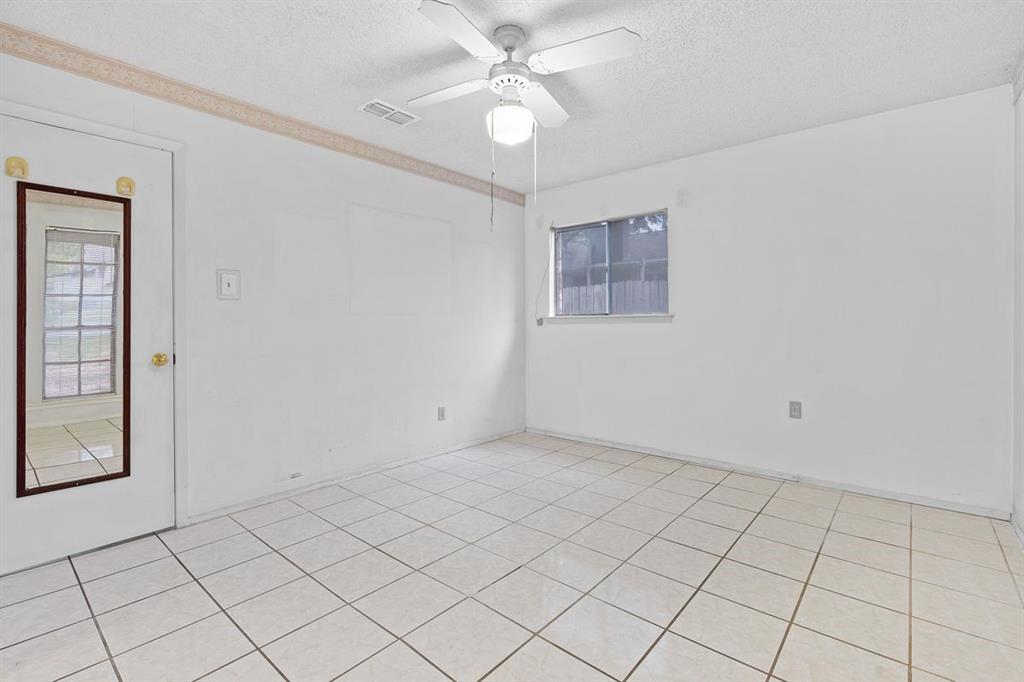 1514 Desert Quail LN