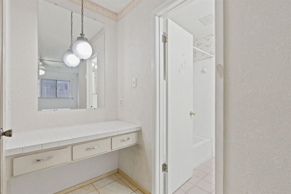 1514 Desert Quail LN