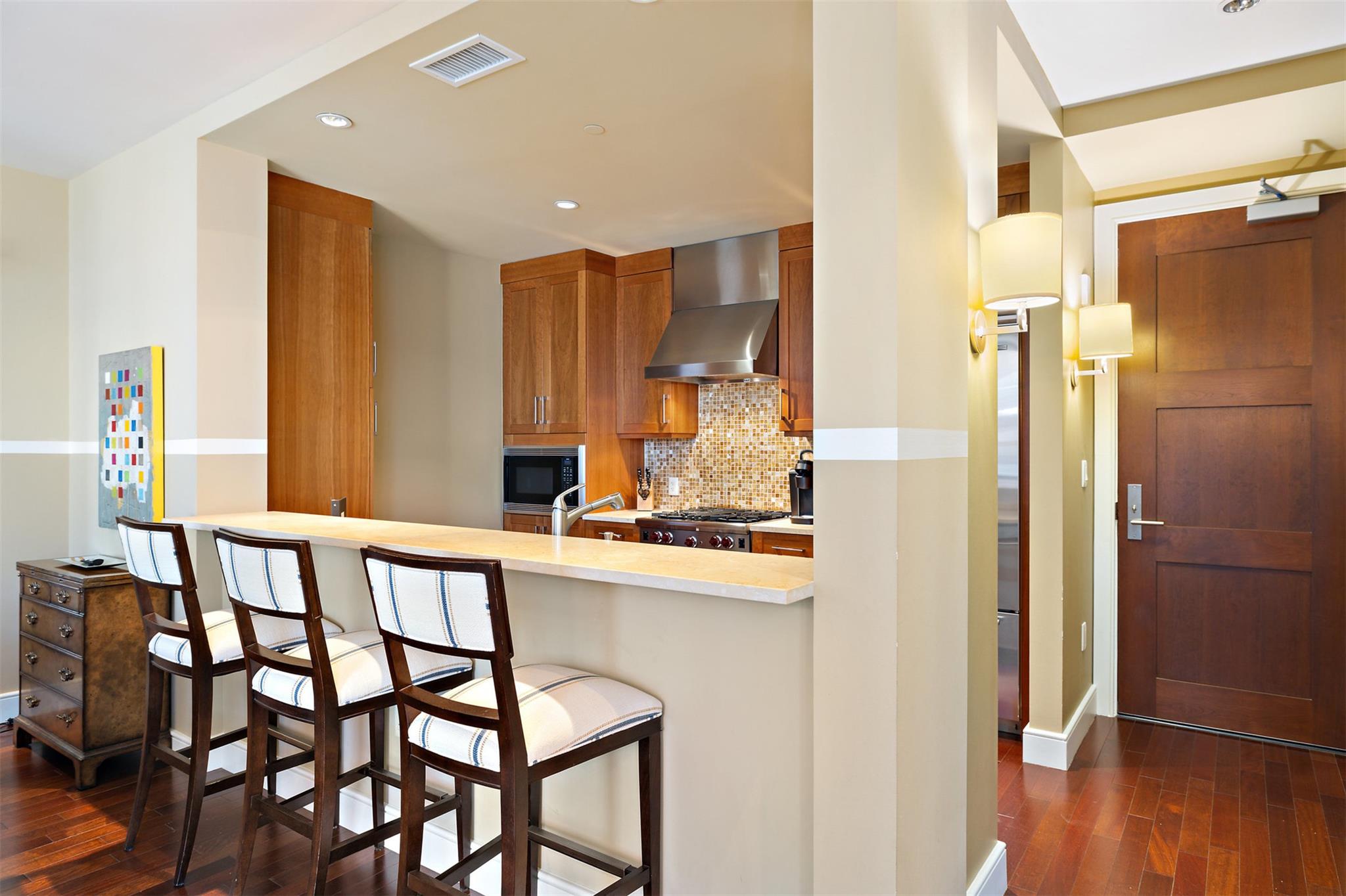 98 San Jacinto BLVD # 2703