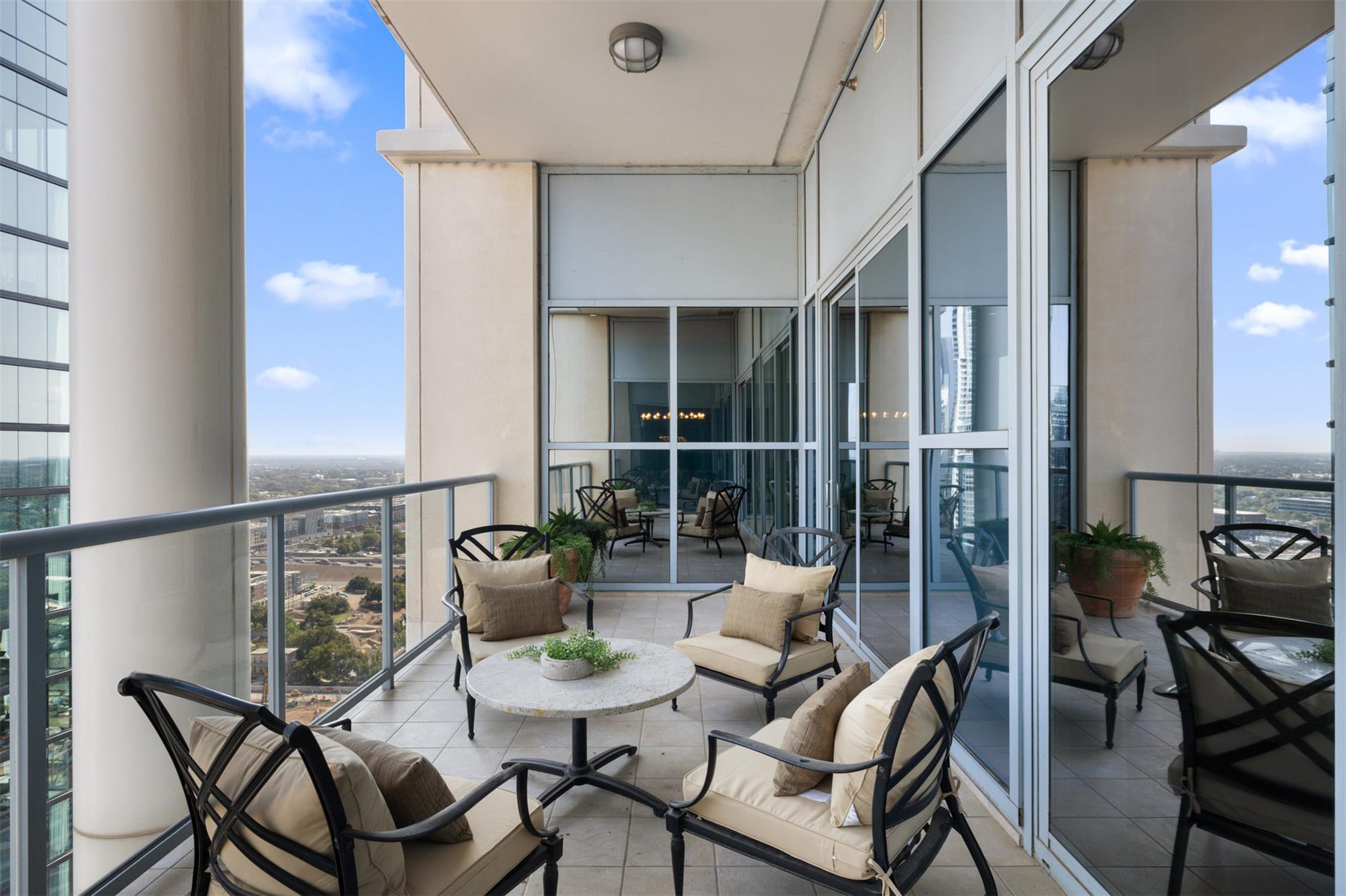98 San Jacinto BLVD # 2703