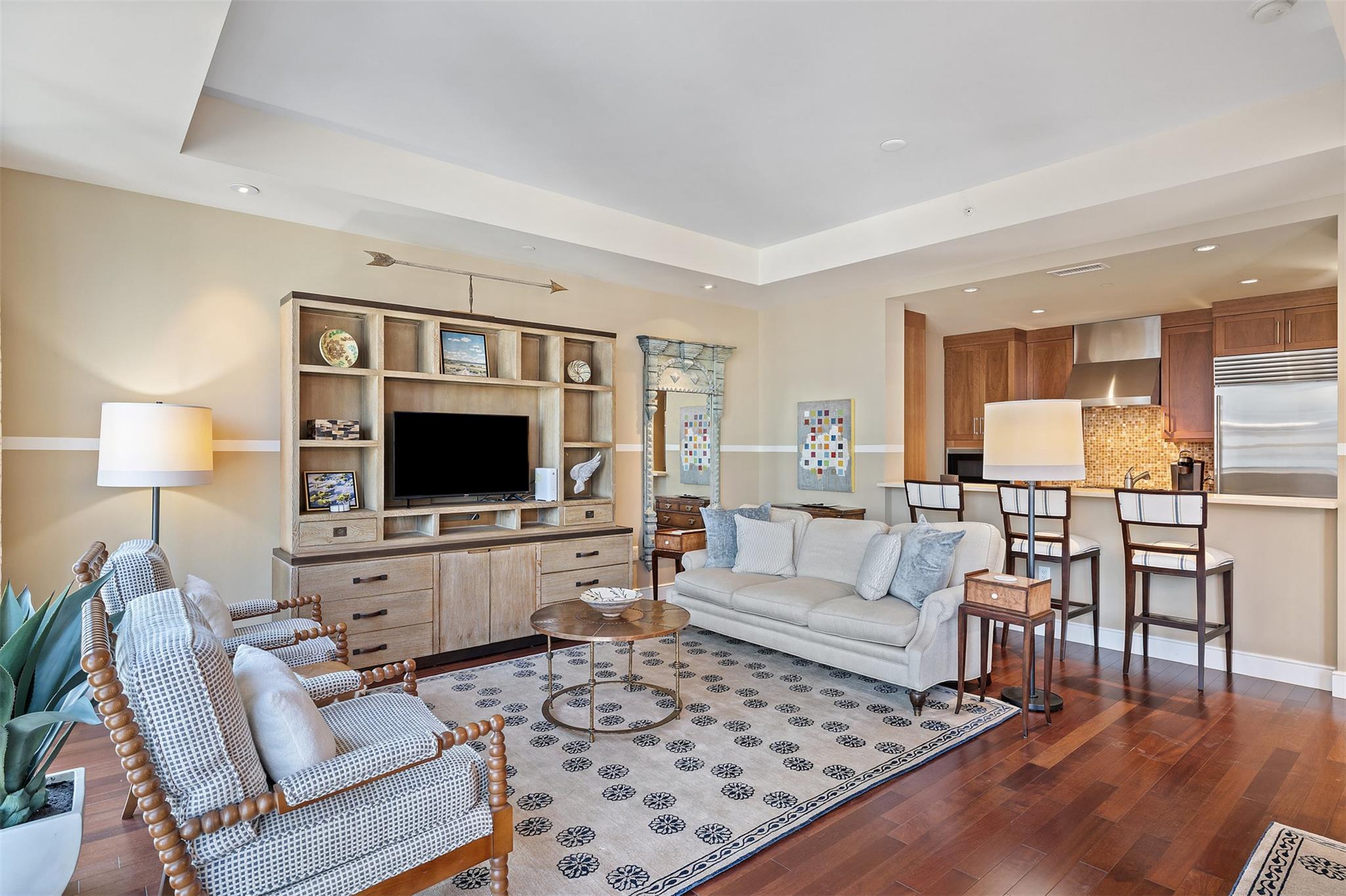 98 San Jacinto BLVD # 2703