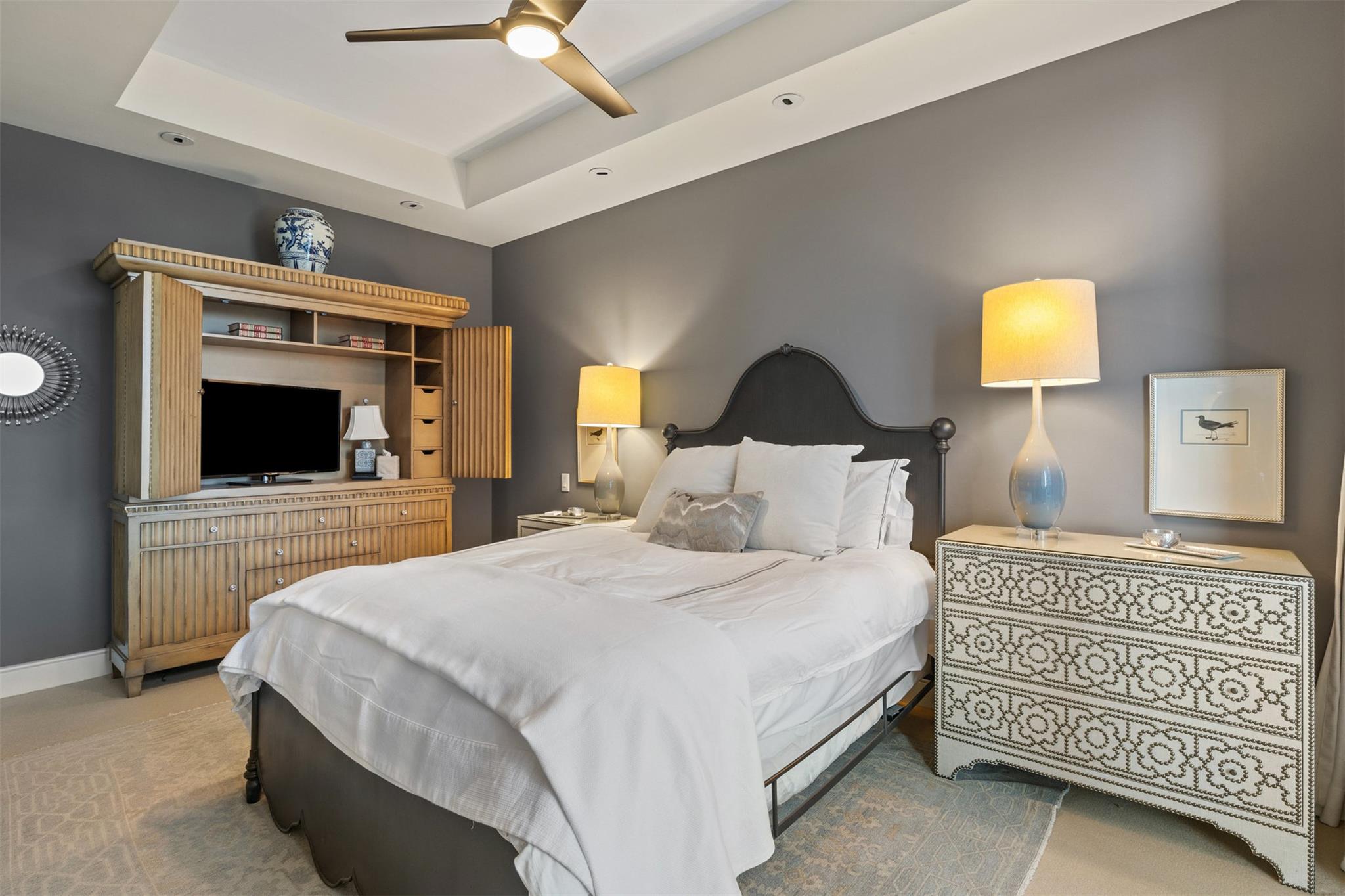 98 San Jacinto BLVD # 2703