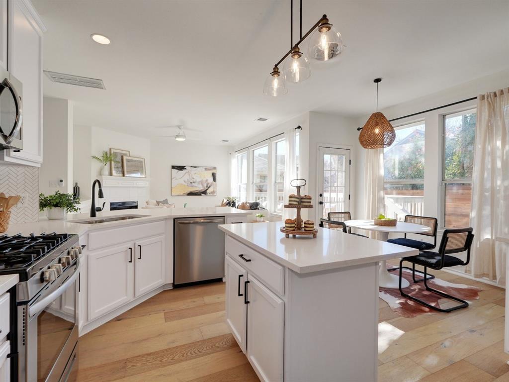 2643 Kinney Oaks CT