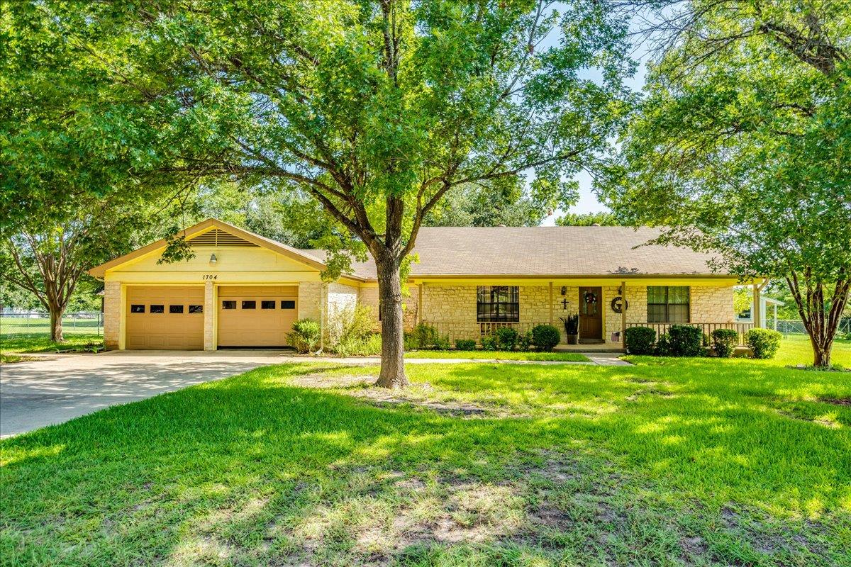 1704 Buttercup RD