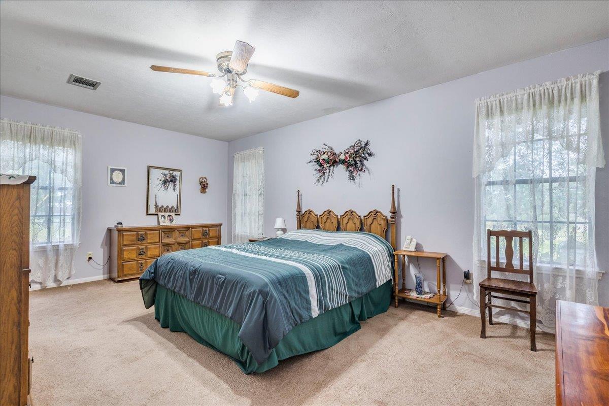 1704 Buttercup RD