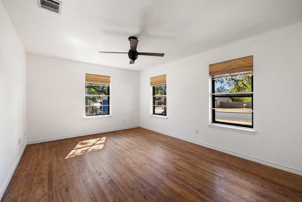 2008 Matthews LN, Austin