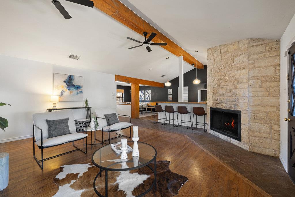 2008 Matthews LN, Austin