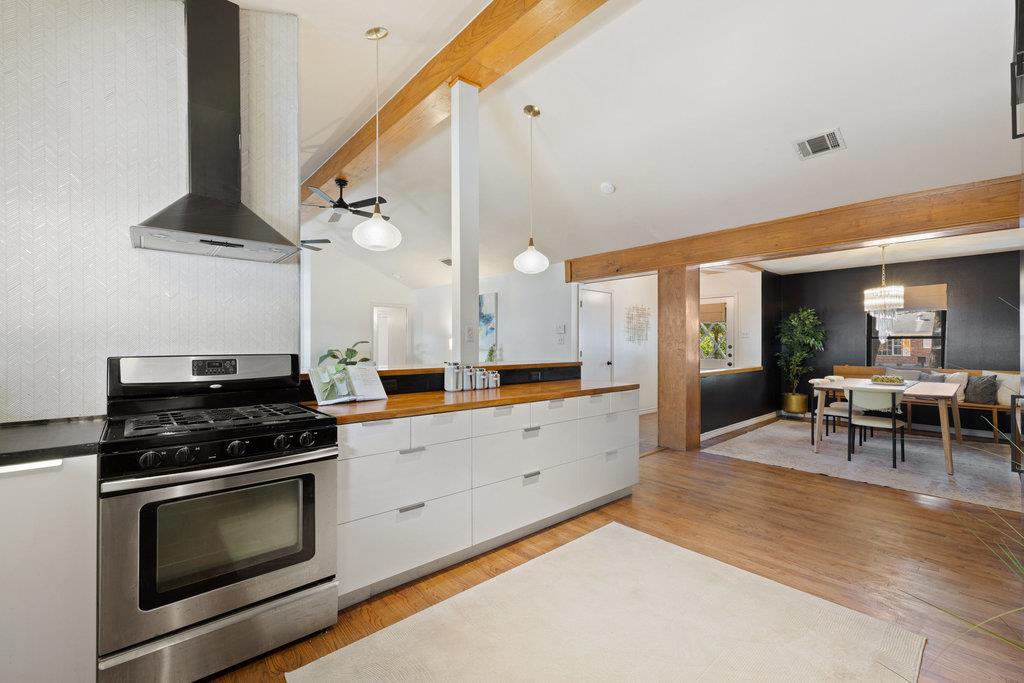 2008 Matthews LN, Austin