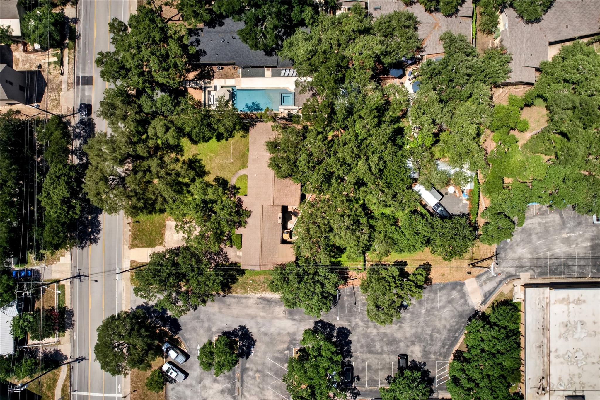 5202 Balcones DR