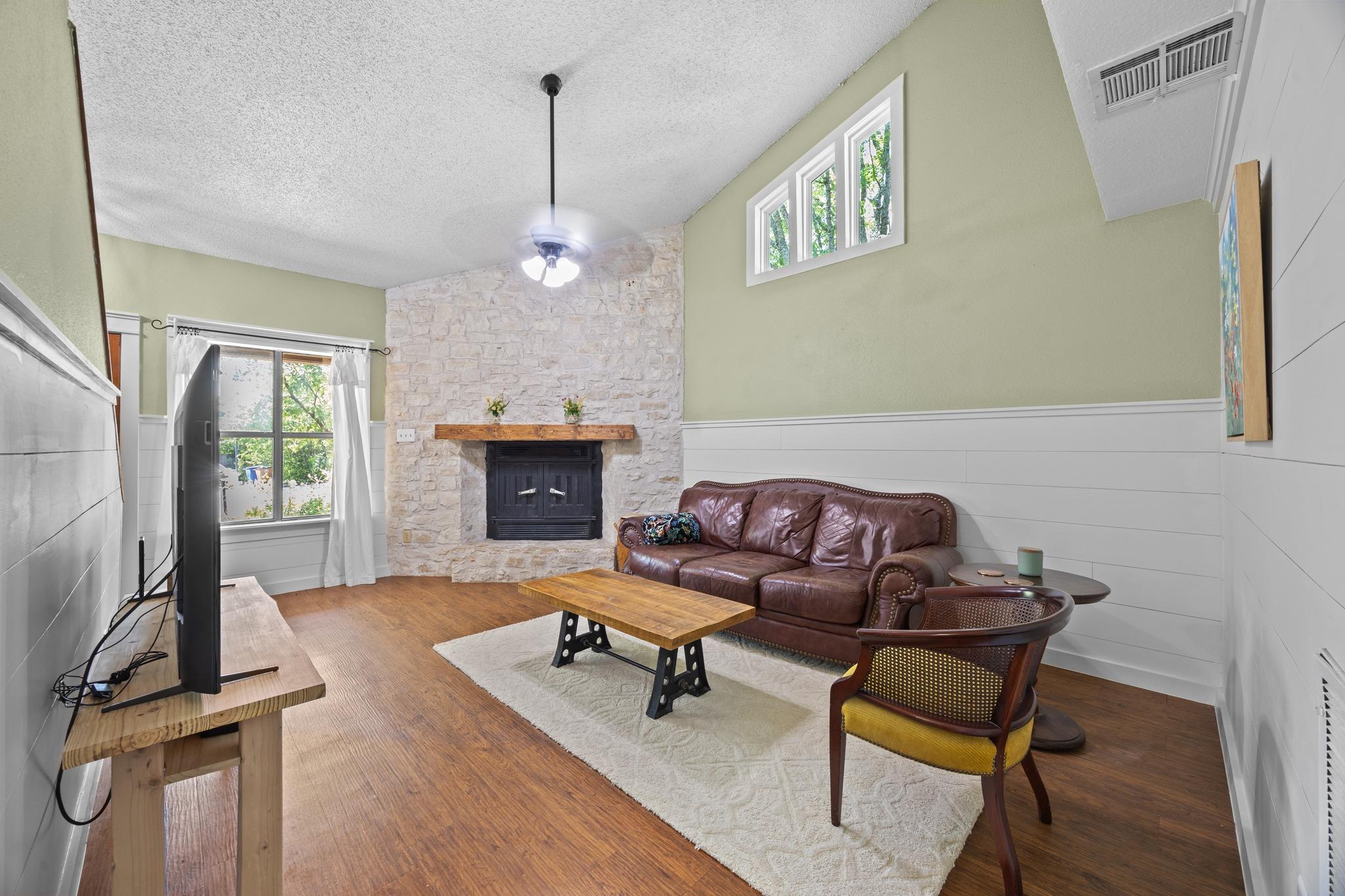 1910 Mirabeau ST