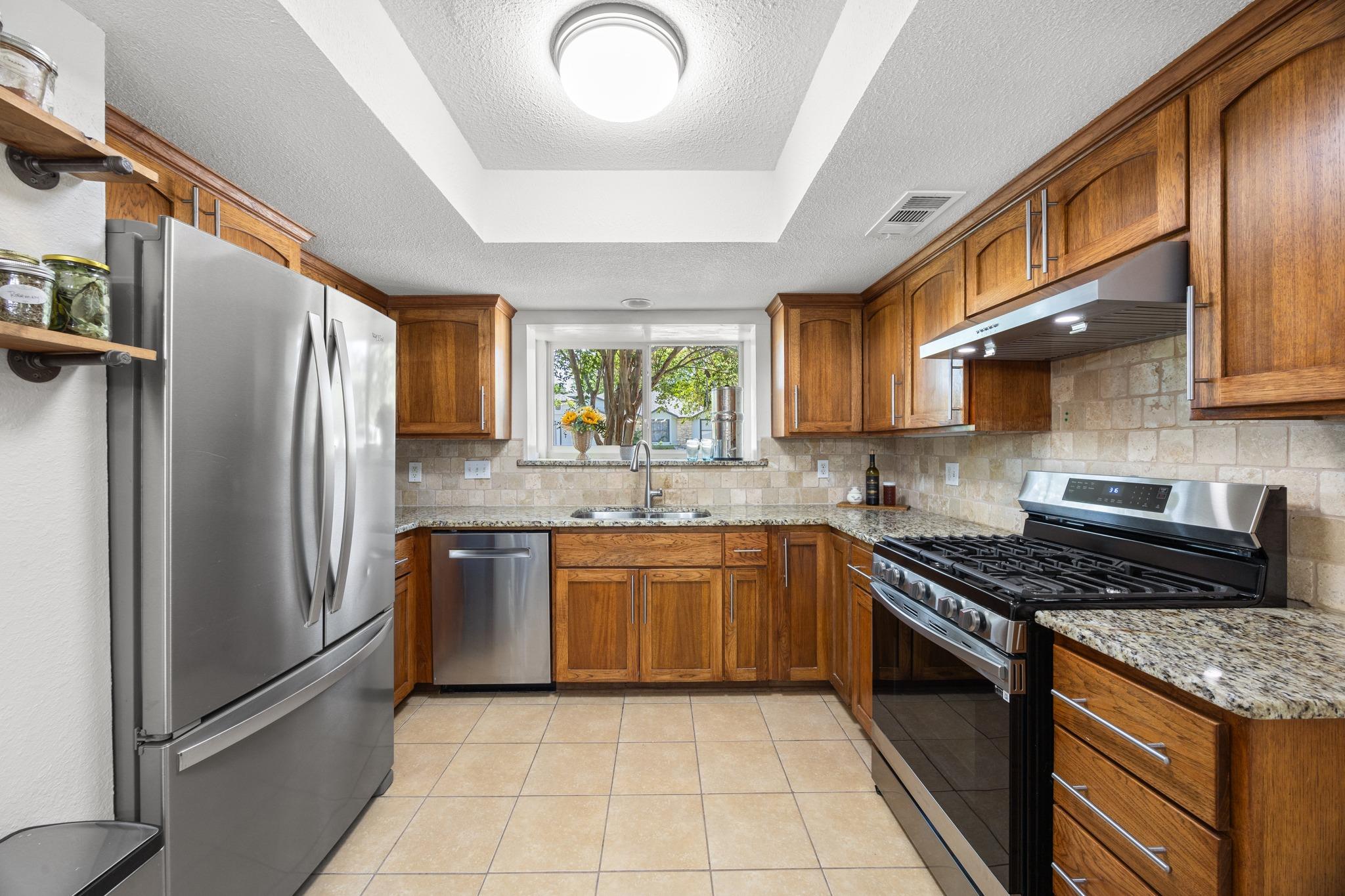 1910 Mirabeau ST