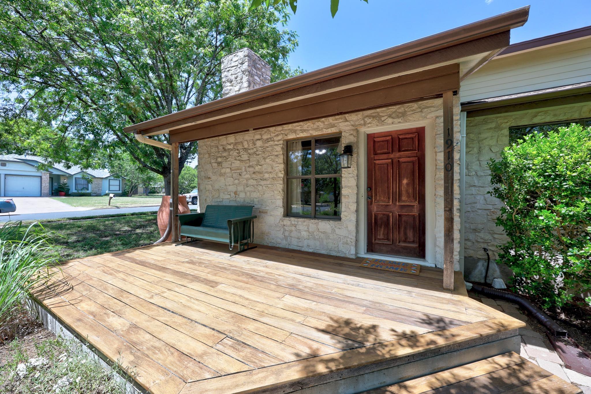 1910 Mirabeau ST