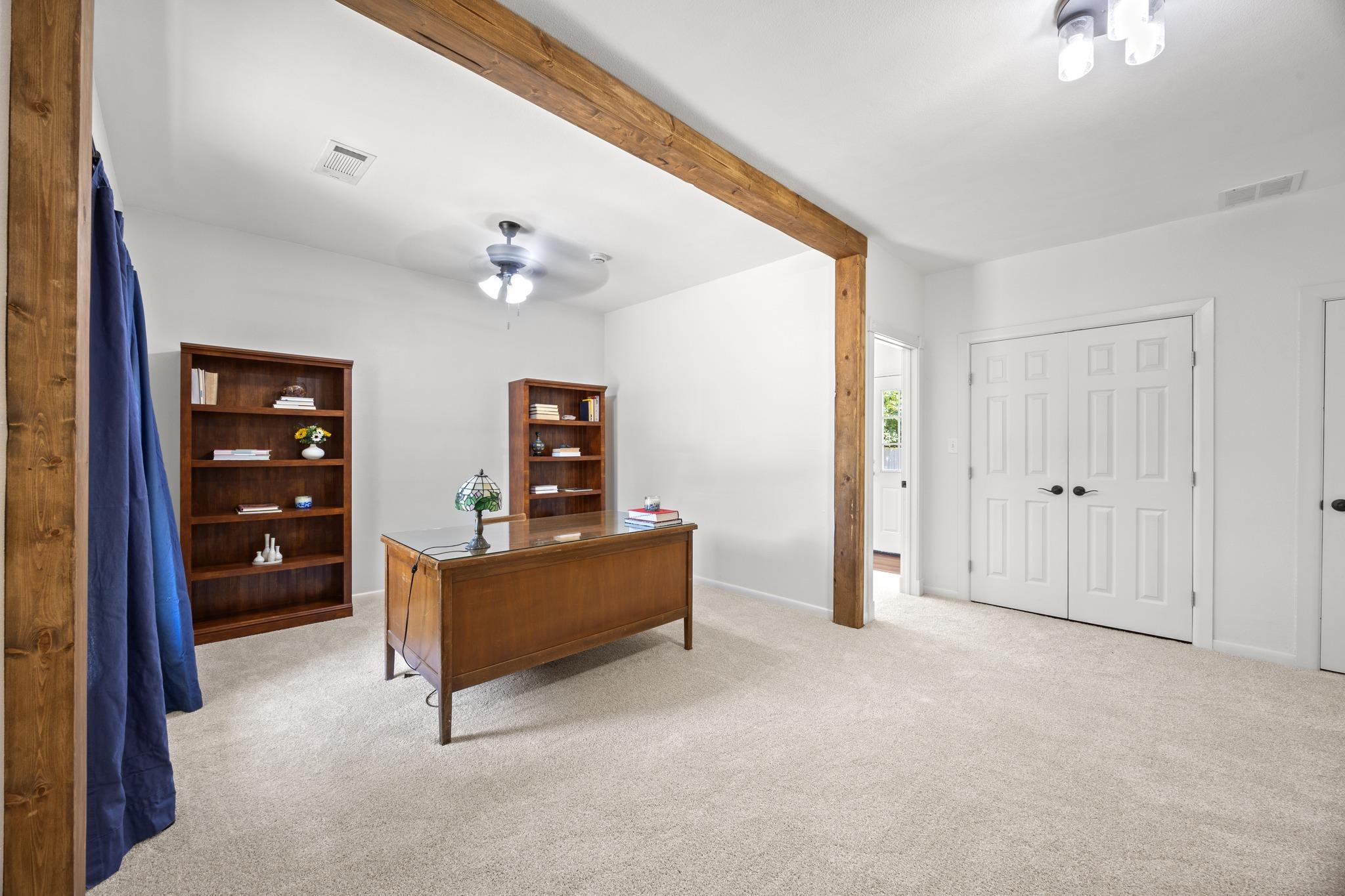 1910 Mirabeau ST