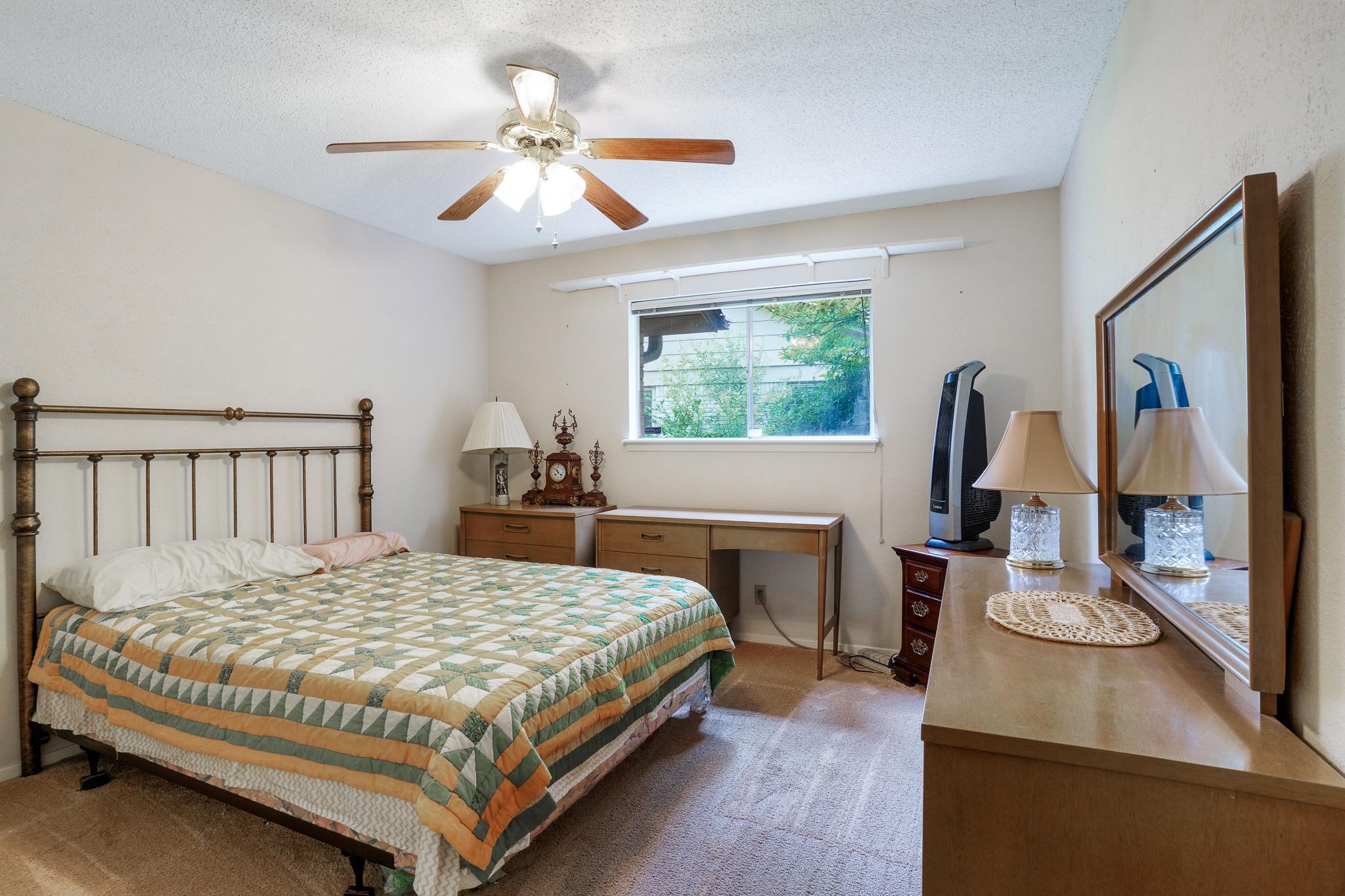 11002 Alhambra DR