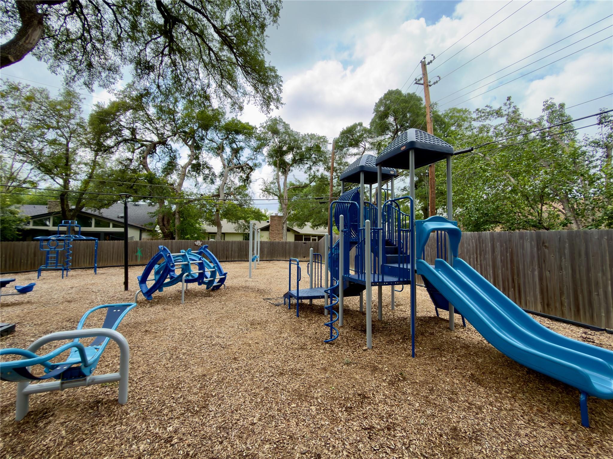 11002 Alhambra DR