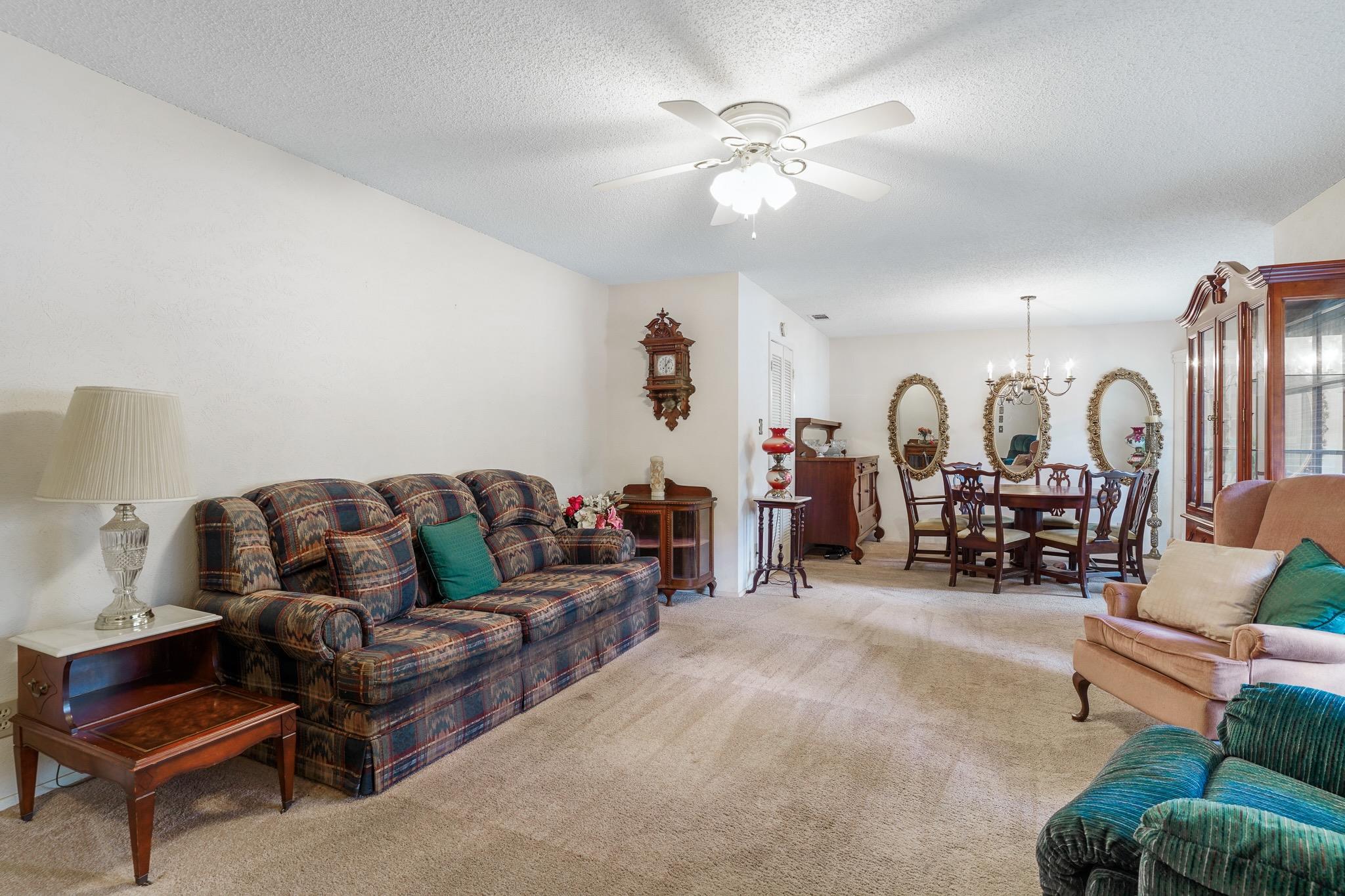 11002 Alhambra DR