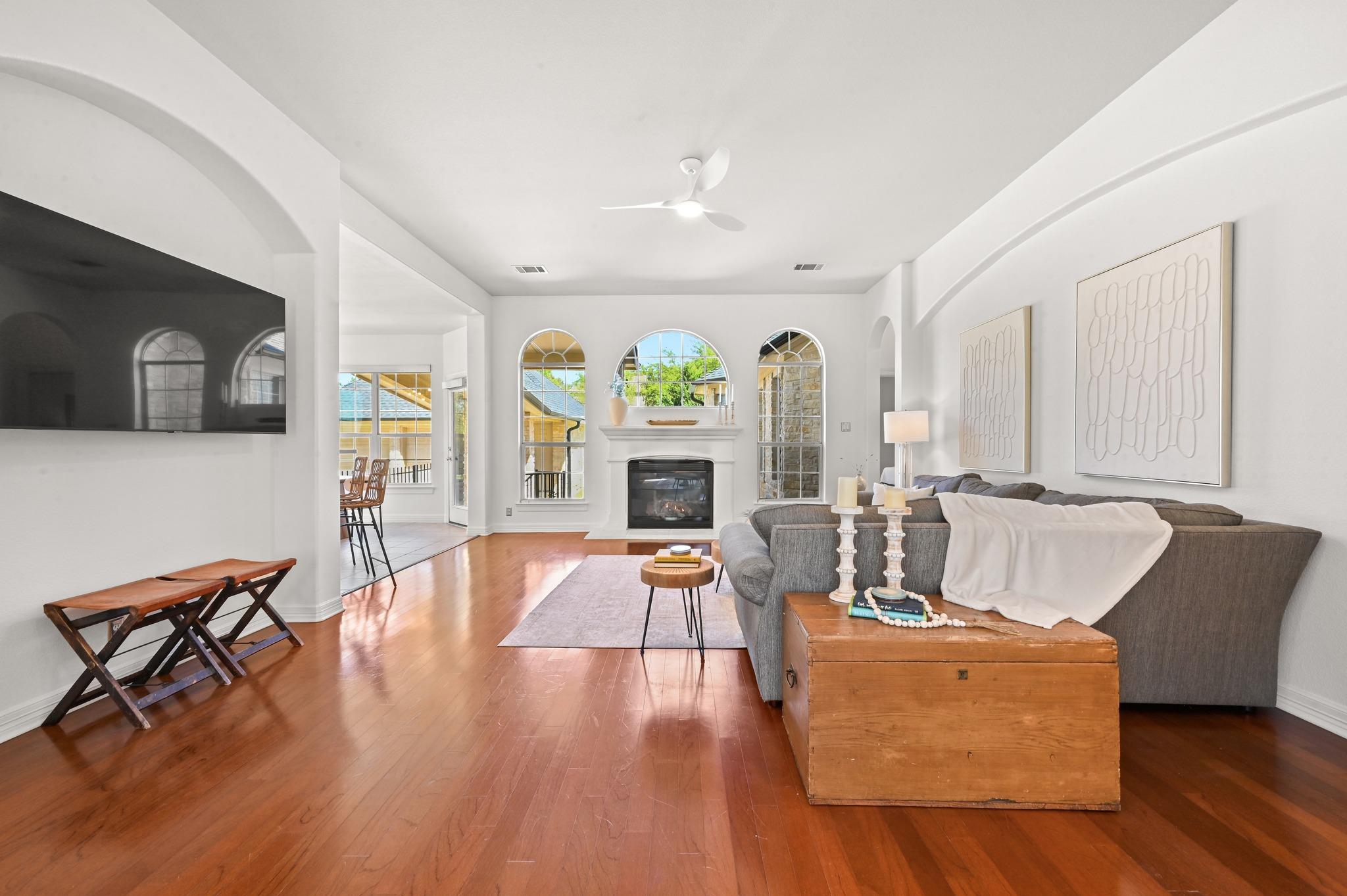 3125 Sun Drenched PATH