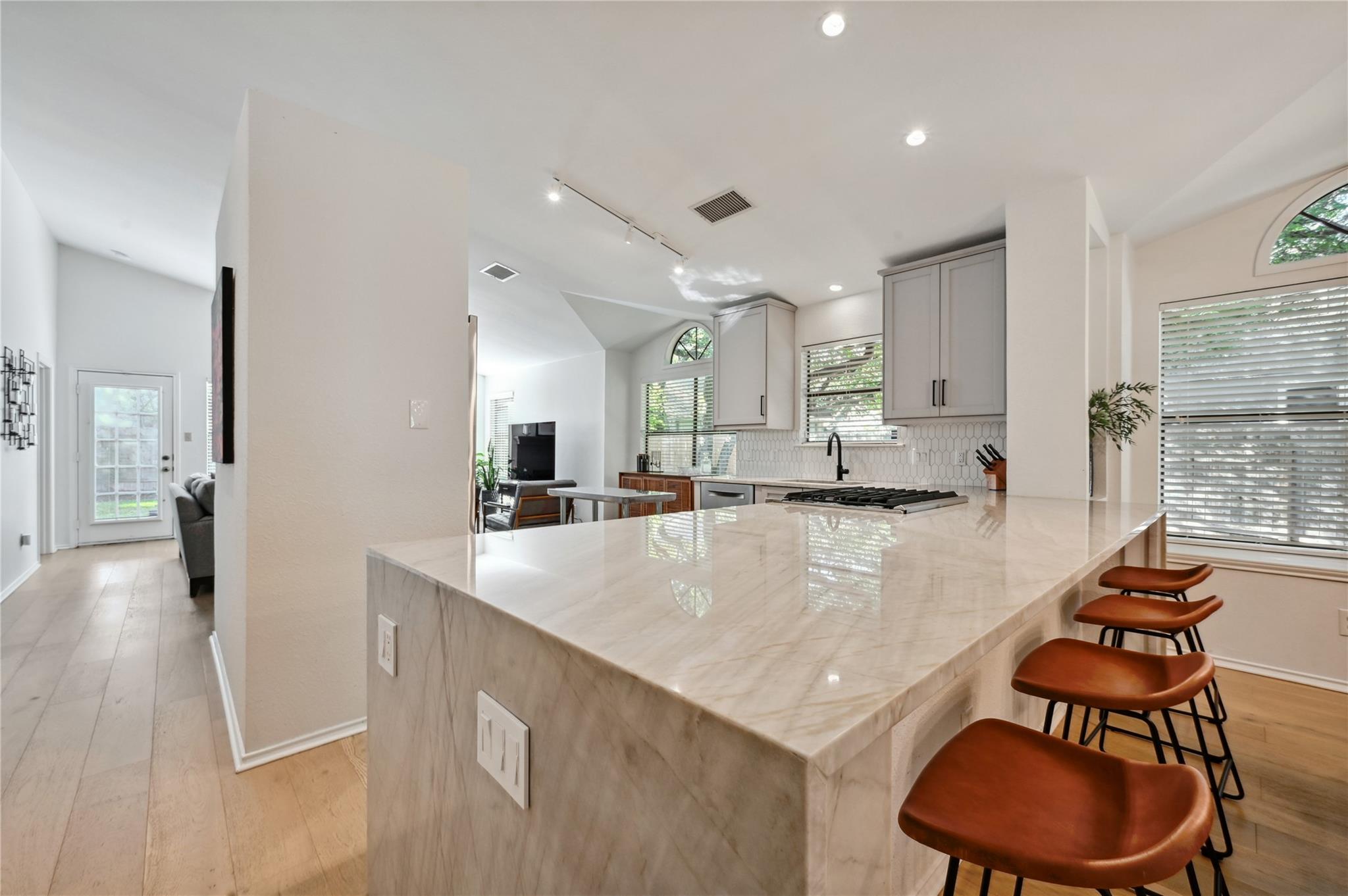 7101 Rock Springs CV